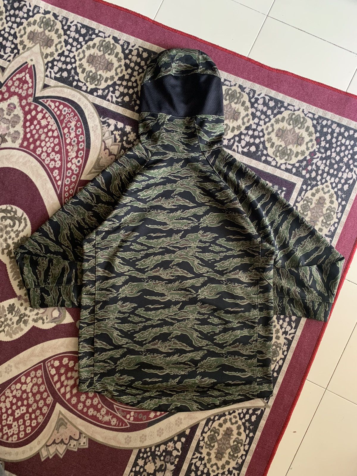 Nike Nike Tiger Stripe Camo Hoodie Size US L / EU 52-54 / 3 - 2 Thumbnail