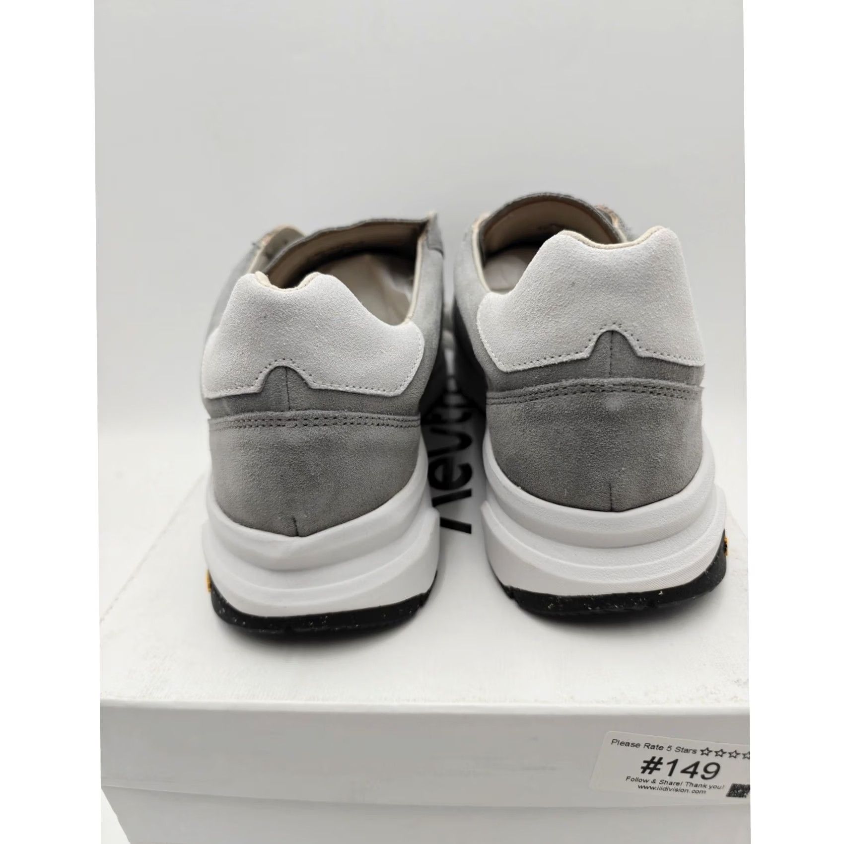 Vibram Nevtra Hakone V.1 Shoes Mens 9.5 Gray Suede Low Top Running Vibram Sneaker Size US M / EU 48-50 / 2 - 4 Thumbnail