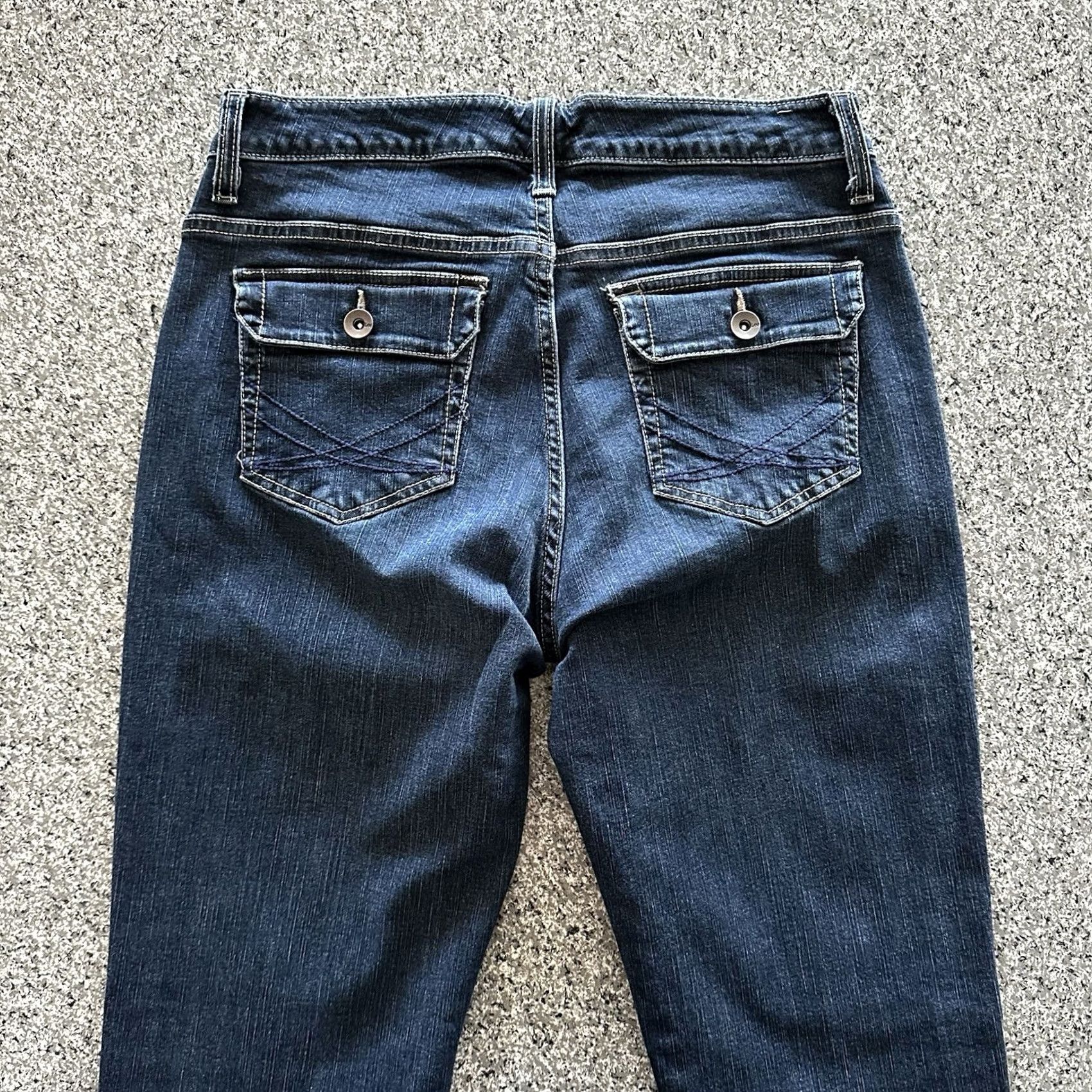 Lee Lee Jeans Womens Jeans 10 Short 29x29 Slender Secret Low Rise Bootcut 5-Pocket Blue Denim 98% Cotton 2% Spandex Mens? Size 32" / US 10 / IT 46 - 4 Thumbnail