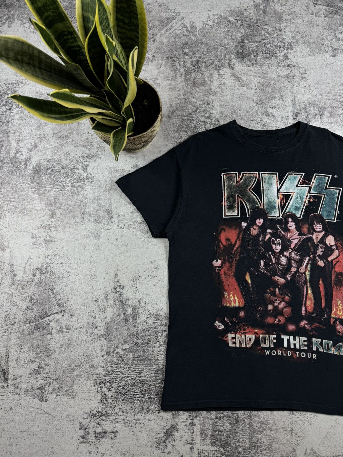 KISS KISS End Of The Road World Tour Rock Faded Merch Devil Band Jersey T Shirt Tee Size US L / EU 52-54 / 3 - 3 Thumbnail