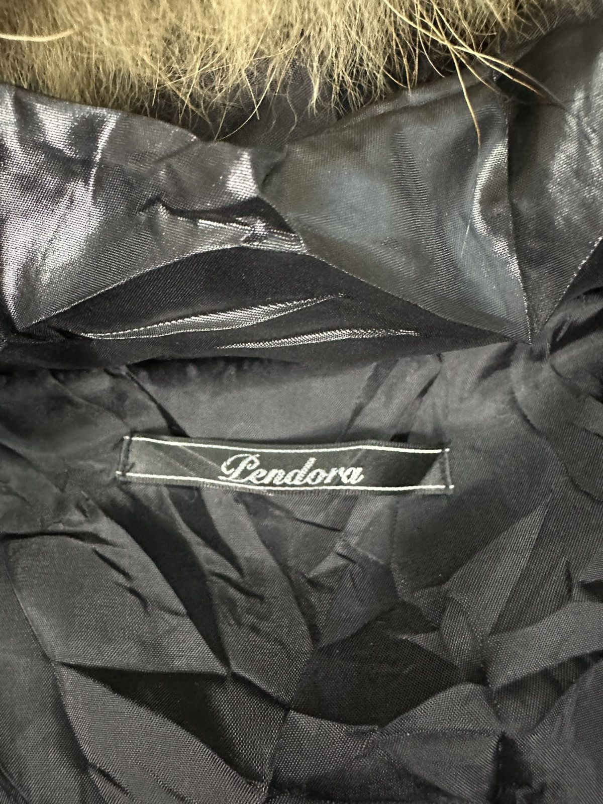 Le Grande Bleu (L.G.B.) Pendora Faux Fur Wax Puffer LGB Style Jacket Z254 Size US L / EU 52-54 / 3 - 11 Thumbnail