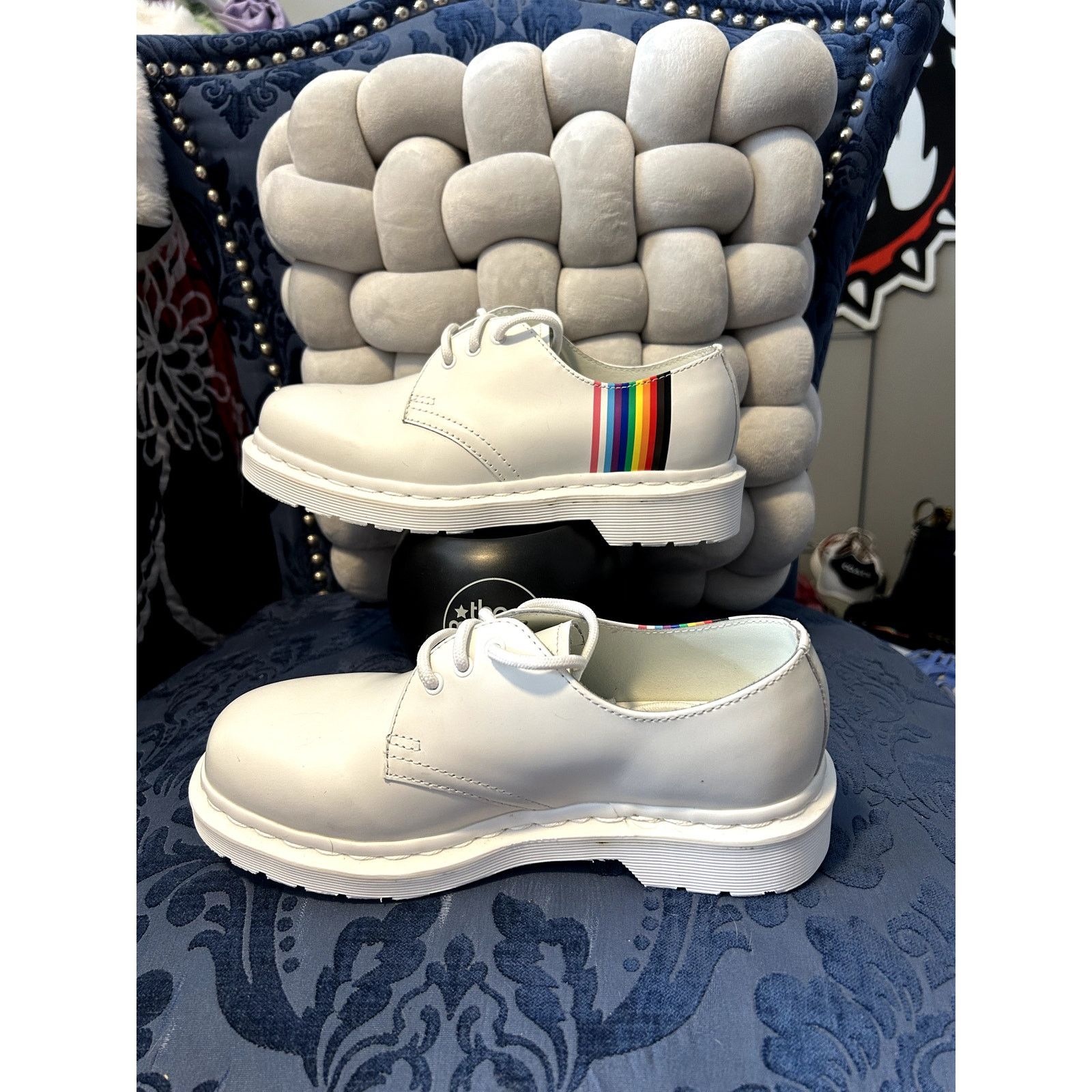 Dr. Martens Dr Martens White Rainbow LGBTQ Pride Oxfords size 6/EU Size US 6 / IT 36 - 1 Thumbnail