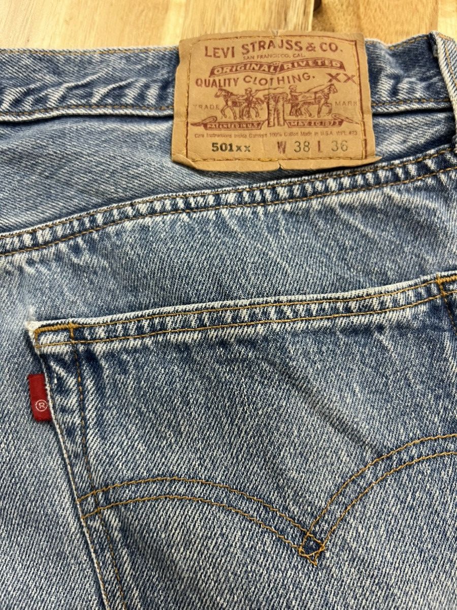 Levi's Vintage 90’s Levis 501XX Small e Non Selvedge Denim Jeans Size US 37 - 14 Thumbnail