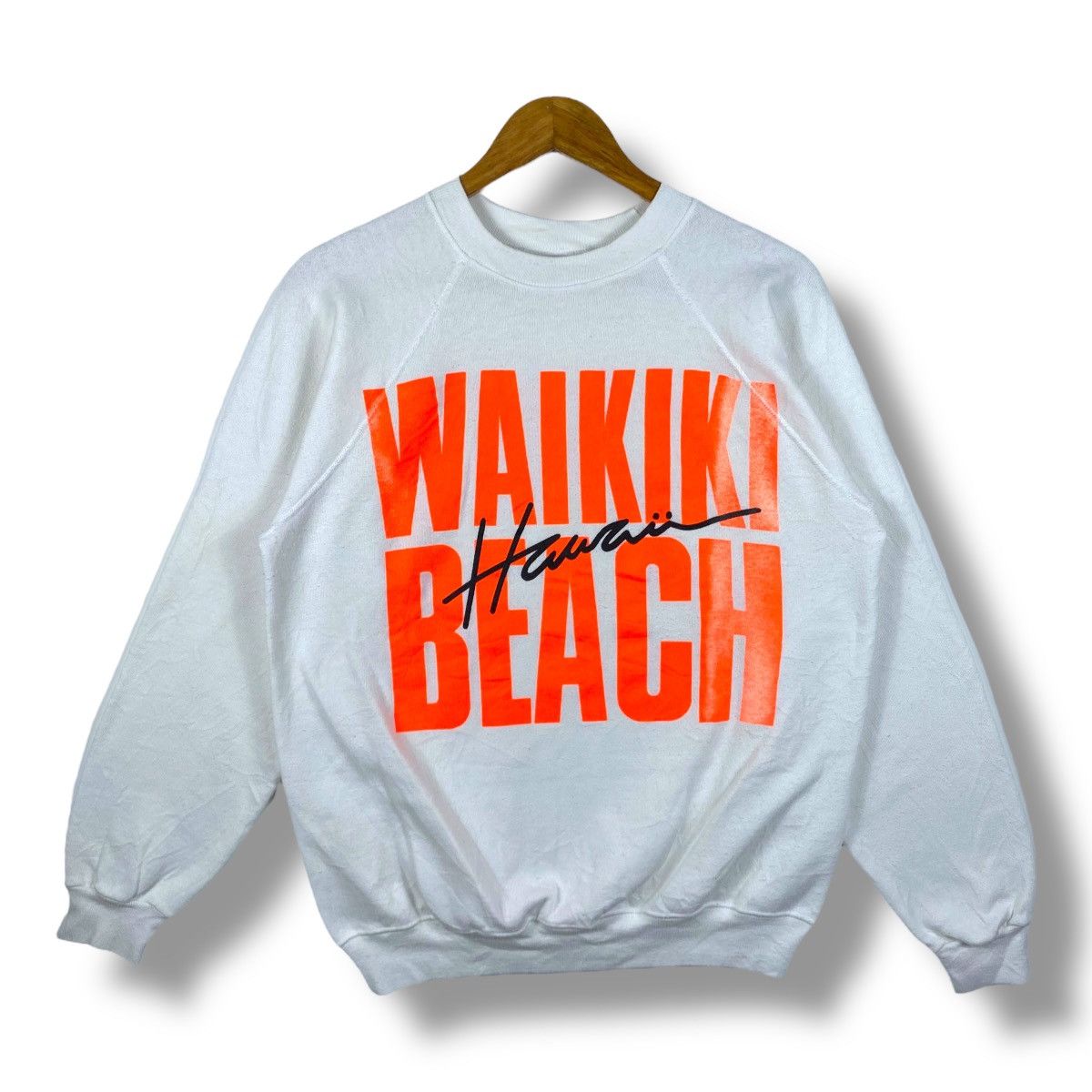 Vintage Vintage 80's WAIKIKI BEACH HAWAII Graphic Crewneck Size US L / EU 52-54 / 3 - 1 Thumbnail