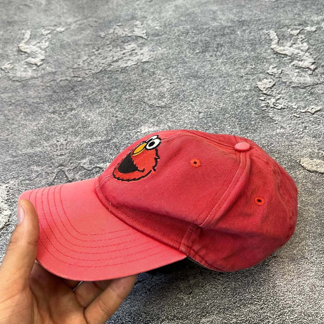 Puma × Vintage Vintage Puma x SesameStreet Red Y2K Hat Size ONE SIZE - 9 Thumbnail