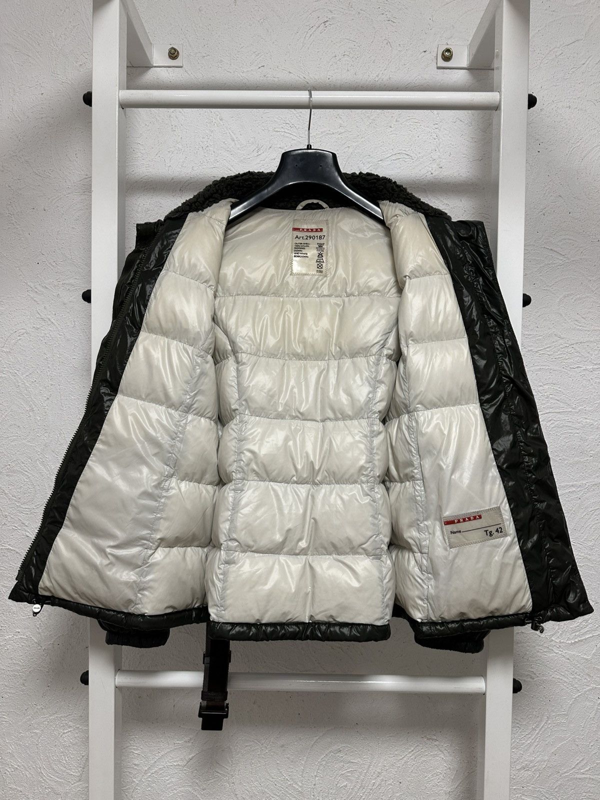 Prada Prada Milano Down Jacket M Size Size M / US 6-8 / IT 42-44 - 13 Thumbnail