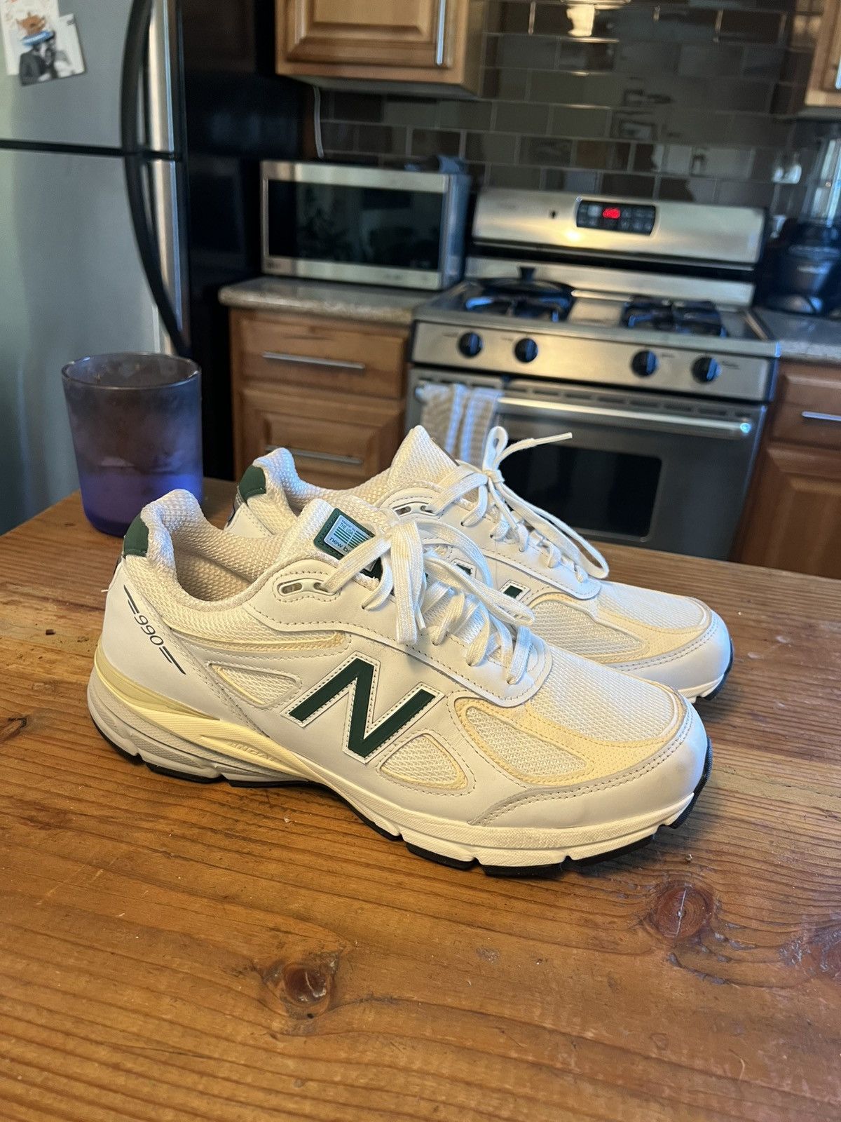 New Balance New Balance 990v4 White Green Made in USA Size US 11 / EU 44 - 1 Thumbnail