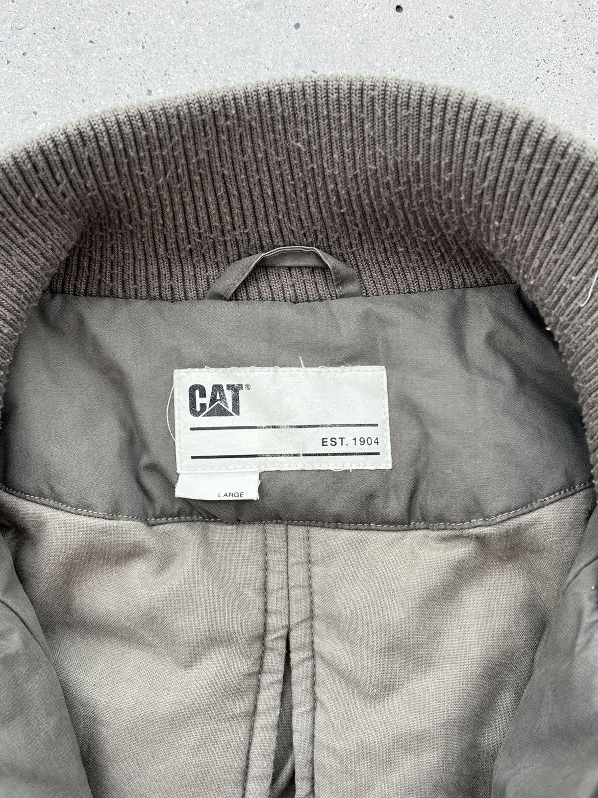 Caterpillar × Vintage Caterpillar bomber jacket vintage workwear olive khaki Size US L / EU 52-54 / 3 - 4 Thumbnail