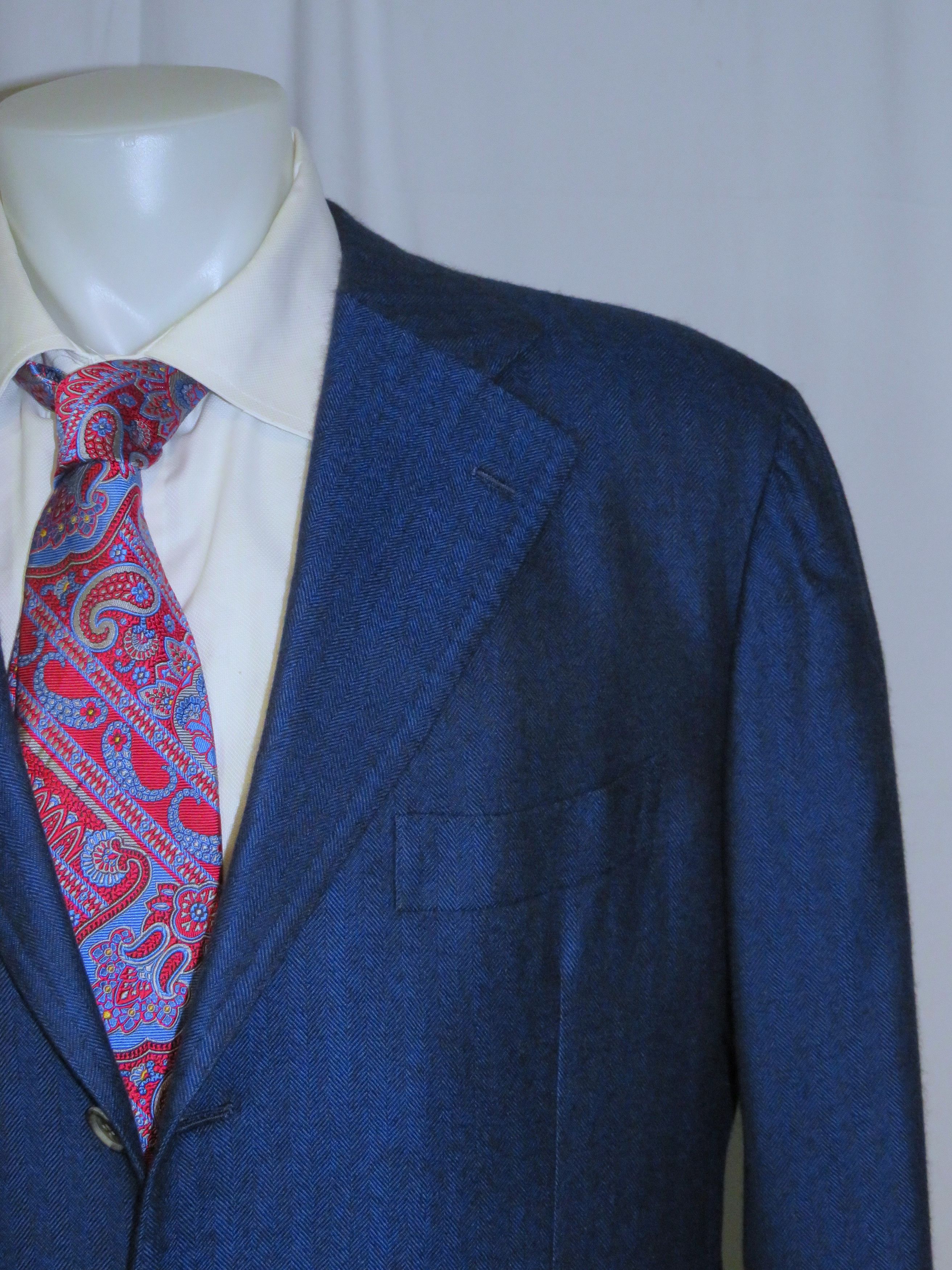 Cesare Attolini 100% Cashmere Blue Herringbone Three Button Sport Coat 46R Size 46R - 3 Thumbnail