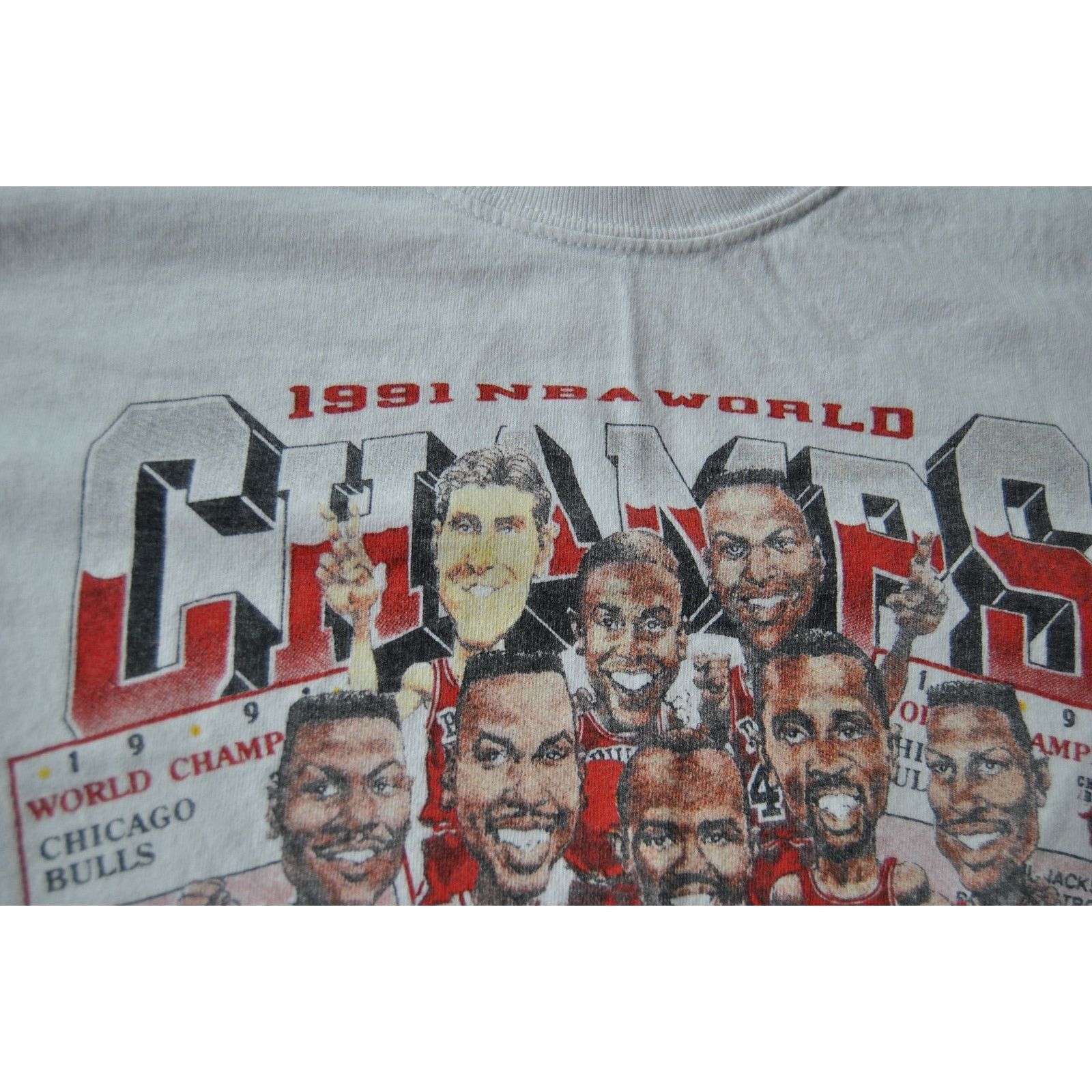 Gildan Chicago Bulls 1991 NBA World Champions Medium Shirt Size US M / EU 48-50 / 2 - 3 Thumbnail