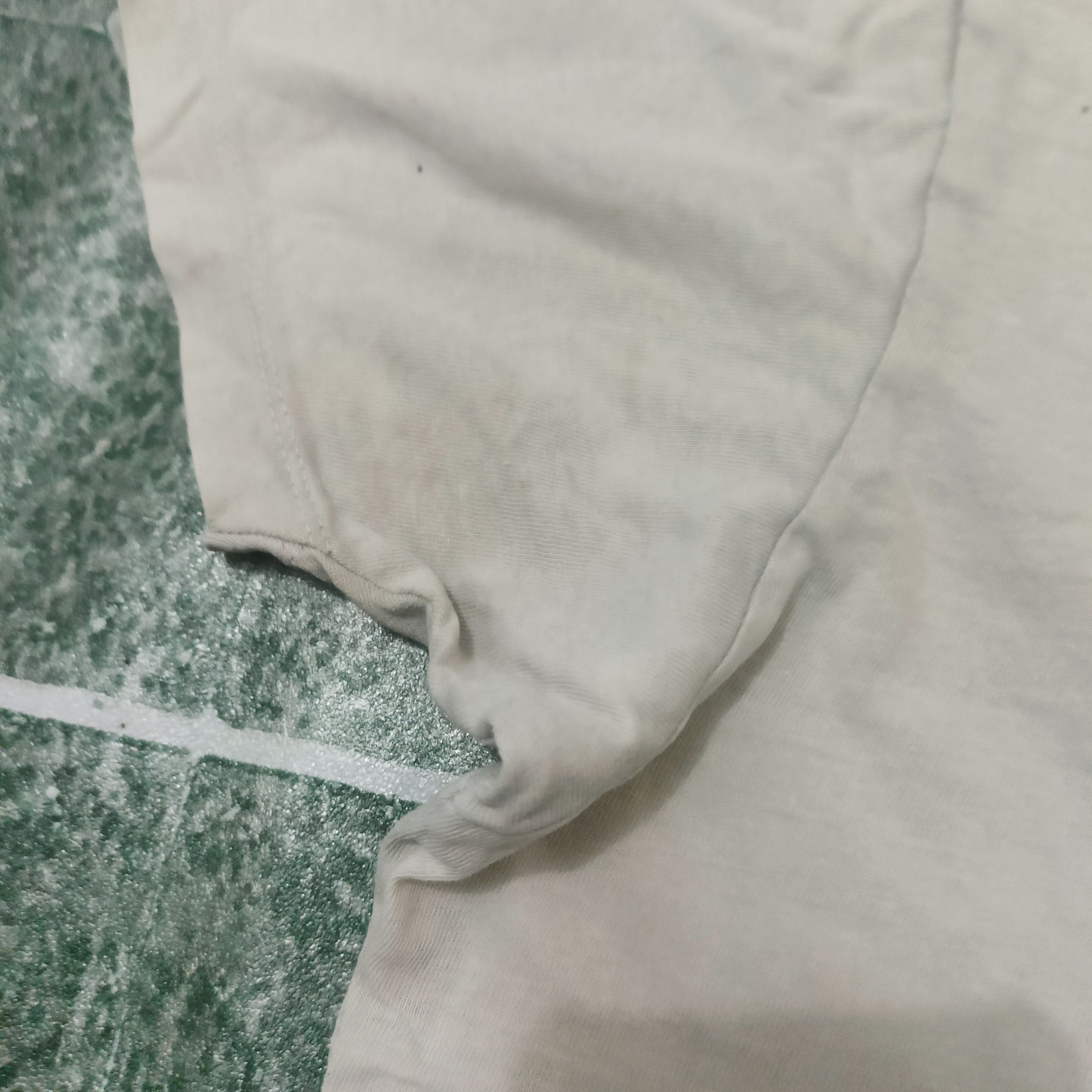 Anime VTG THRASHED Rare Japanese anima Totoro Distressed t shirt Size US M / EU 48-50 / 2 - 10 Thumbnail