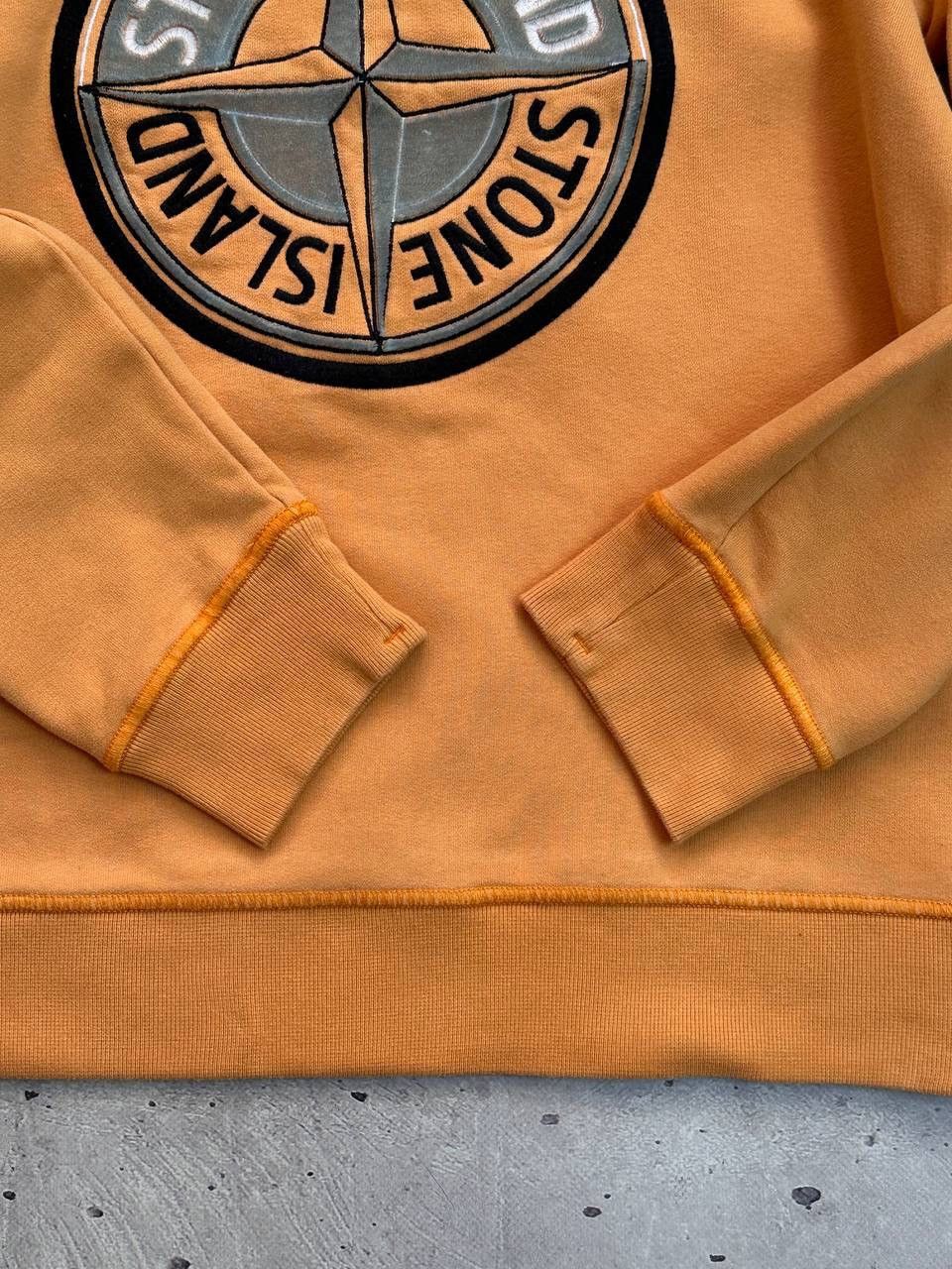 Stone Island Stone Island Compass Logo Sweatshirt Orange Crewneck Size M Size US M / EU 48-50 / 2 - 8 Thumbnail