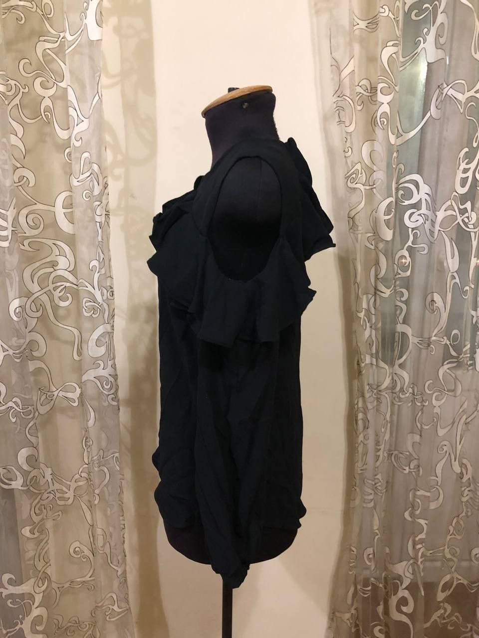Polo Ralph Lauren RALPH LAUREN Black Georgette Crepe Cold-Shoulder Ruffled Top Size L / US 10 / IT 46 - 10 Thumbnail