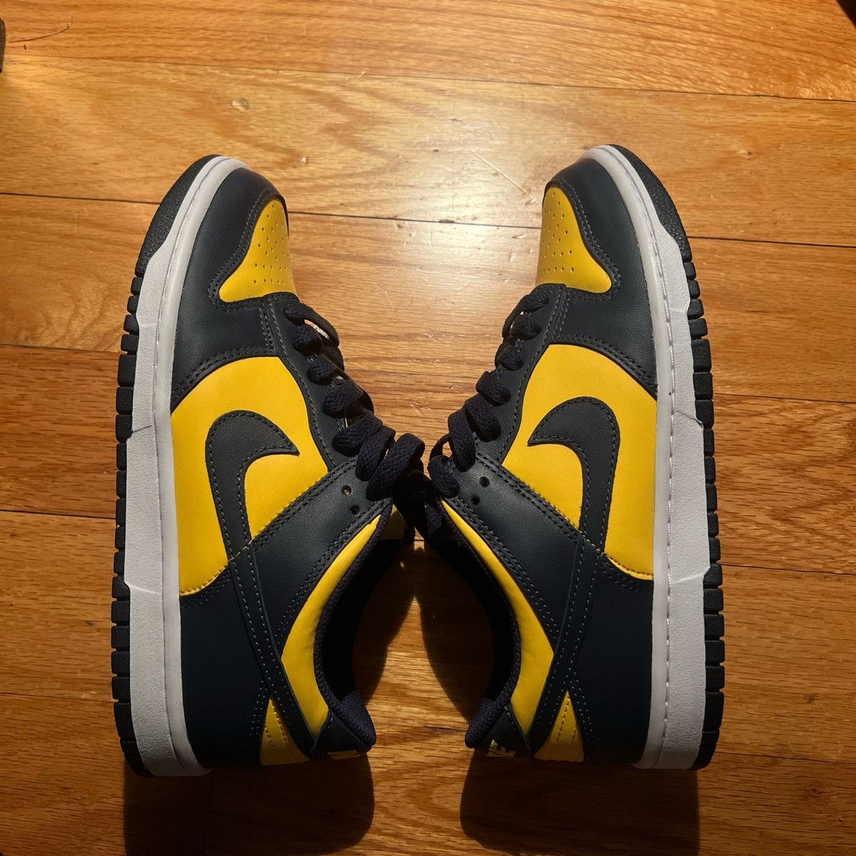 Nike Nike Michigan Dunks Size US 6.5 / EU 39-40 - 3 Thumbnail