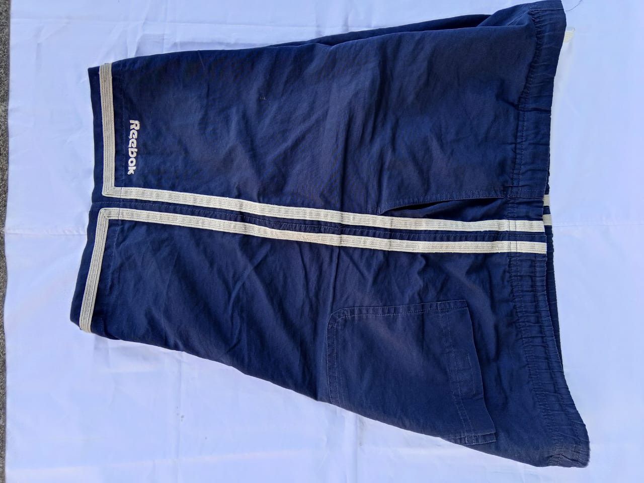 Reebok Celana pendek/short pants/rileks pants reebok original Size US 33 - 3 Thumbnail