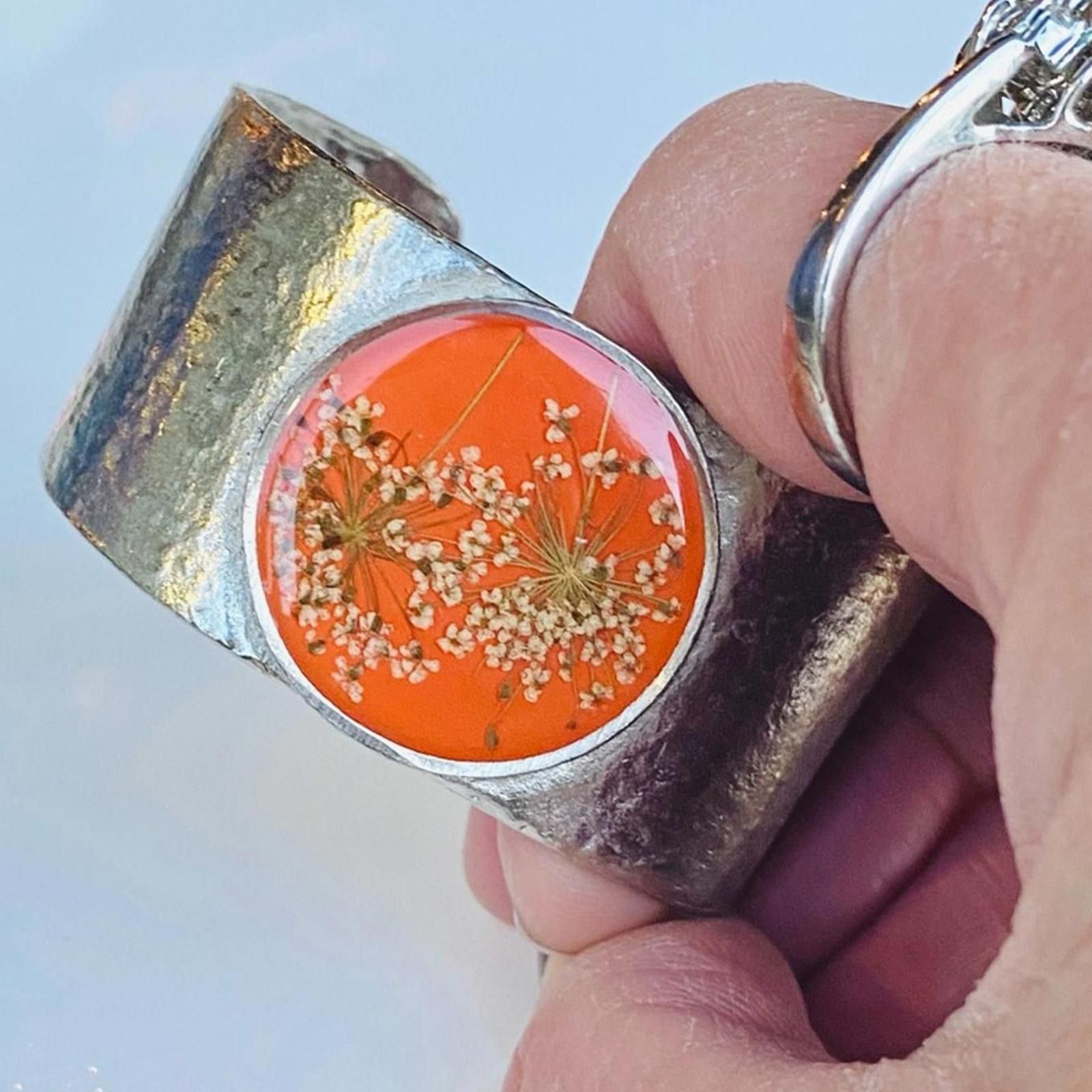 Other Shari Dixon Pressed Flower Orange Cuff Bracelet Size ONE SIZE - 9 Thumbnail