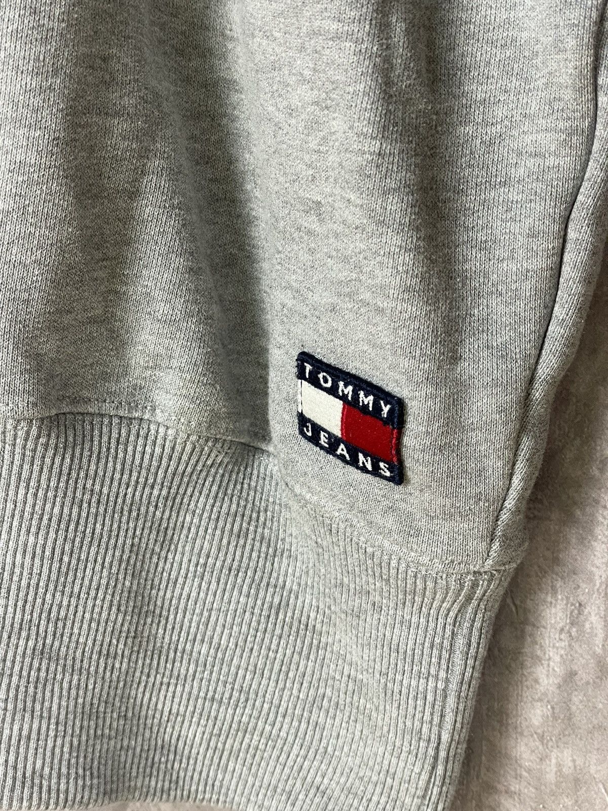 Tommy Hilfiger × Vintage Tommy Jeans vintage sweatshirt spellout logo Y2K Rare Size L Size US L / EU 52-54 / 3 - 9 Thumbnail