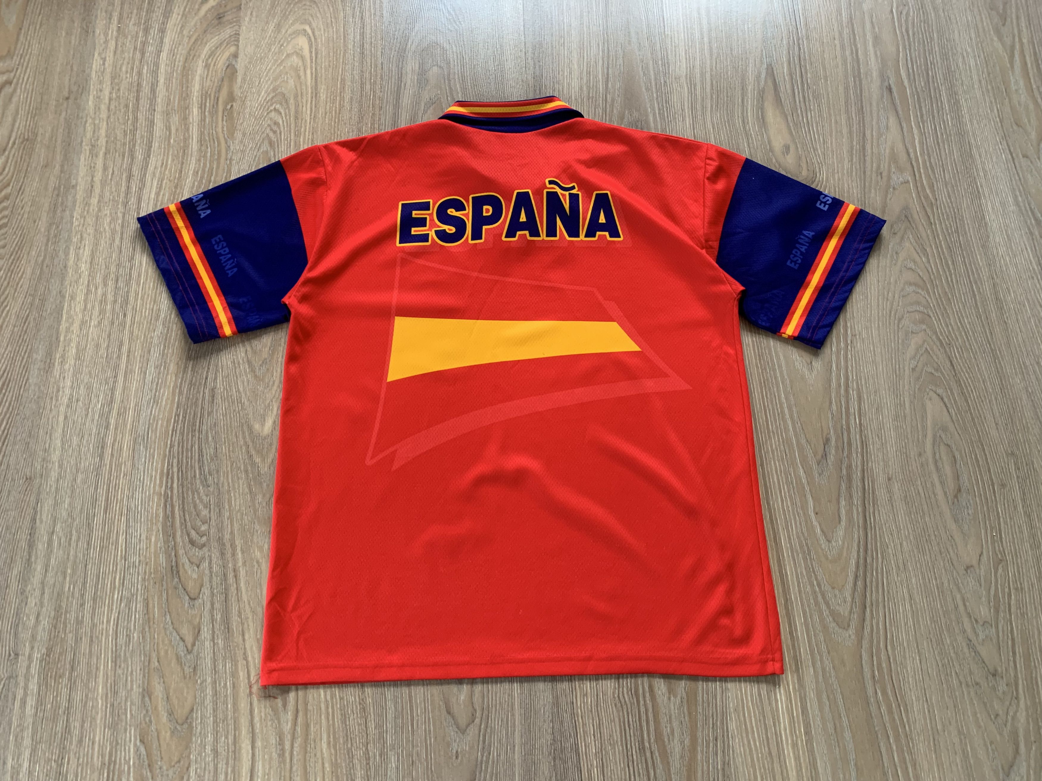 Other Spain World Cup 2002 Soccer Jersey Size US L / EU 52-54 / 3 - 3 Thumbnail