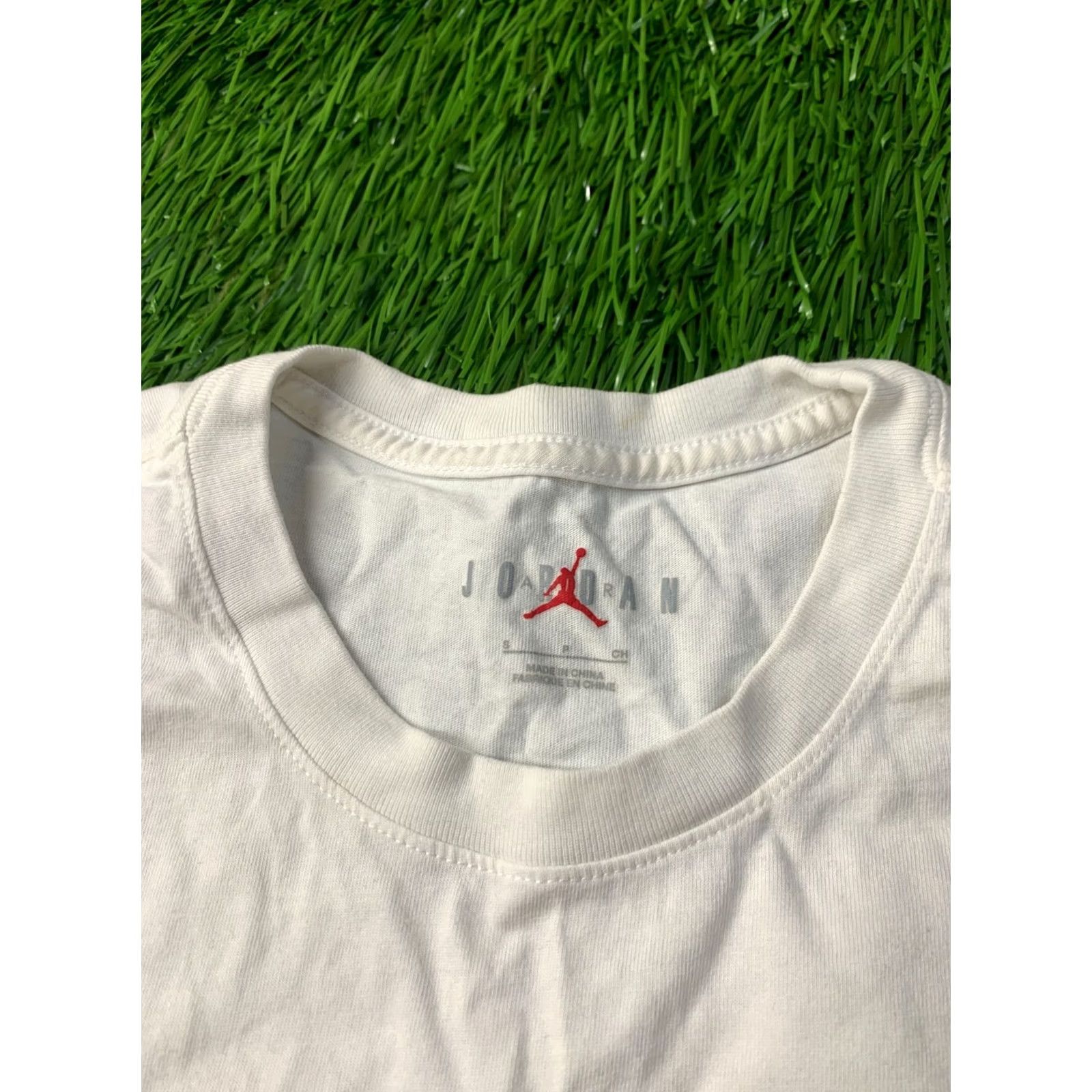 Nike Nike Air Jordan T-Shirt Men Size S White Jersey Logo 2023 Basketball Casual Shirt Size US S / EU 44-46 / 1 - 6 Thumbnail