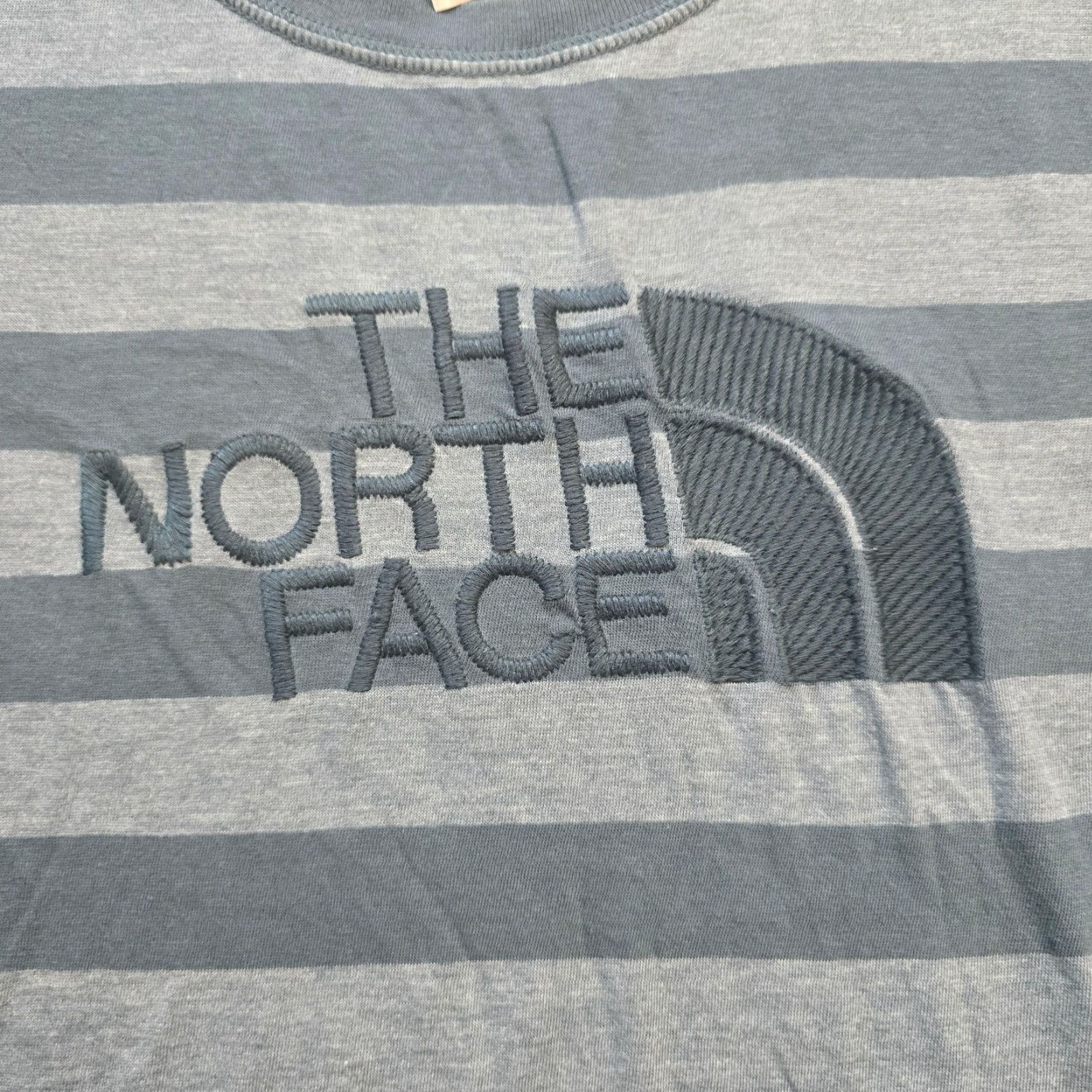 The North Face VINTAGE The North Face Top Womens Medium Gray Striped Embroidered Logo Stretch Basic Casual Size M / US 6-8 / IT 42-44 - 5 Thumbnail
