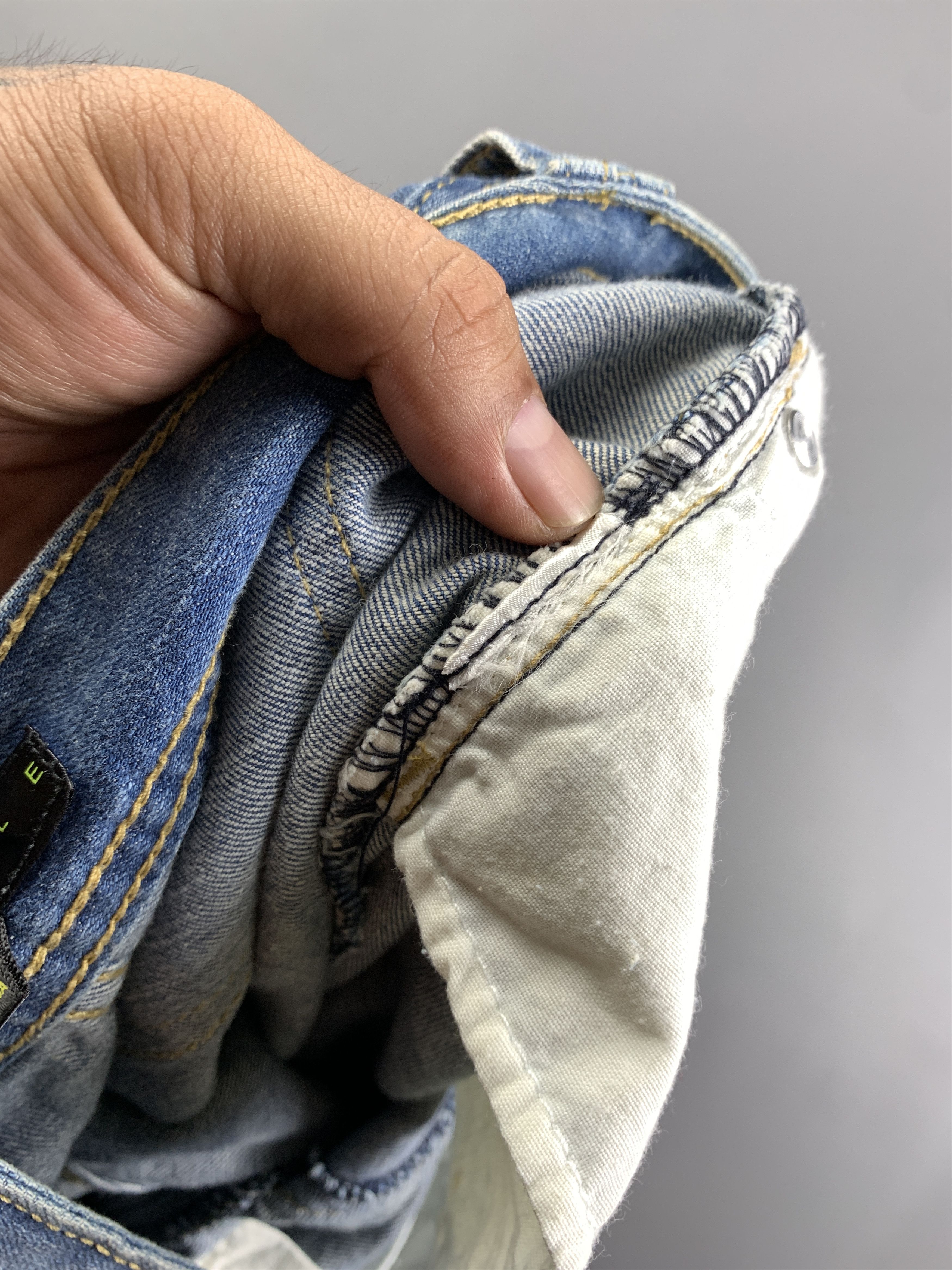 Japanese Brand Cute Puppy Embroidered Capri Jeans Shorts (31) Size 31" - 13 Thumbnail