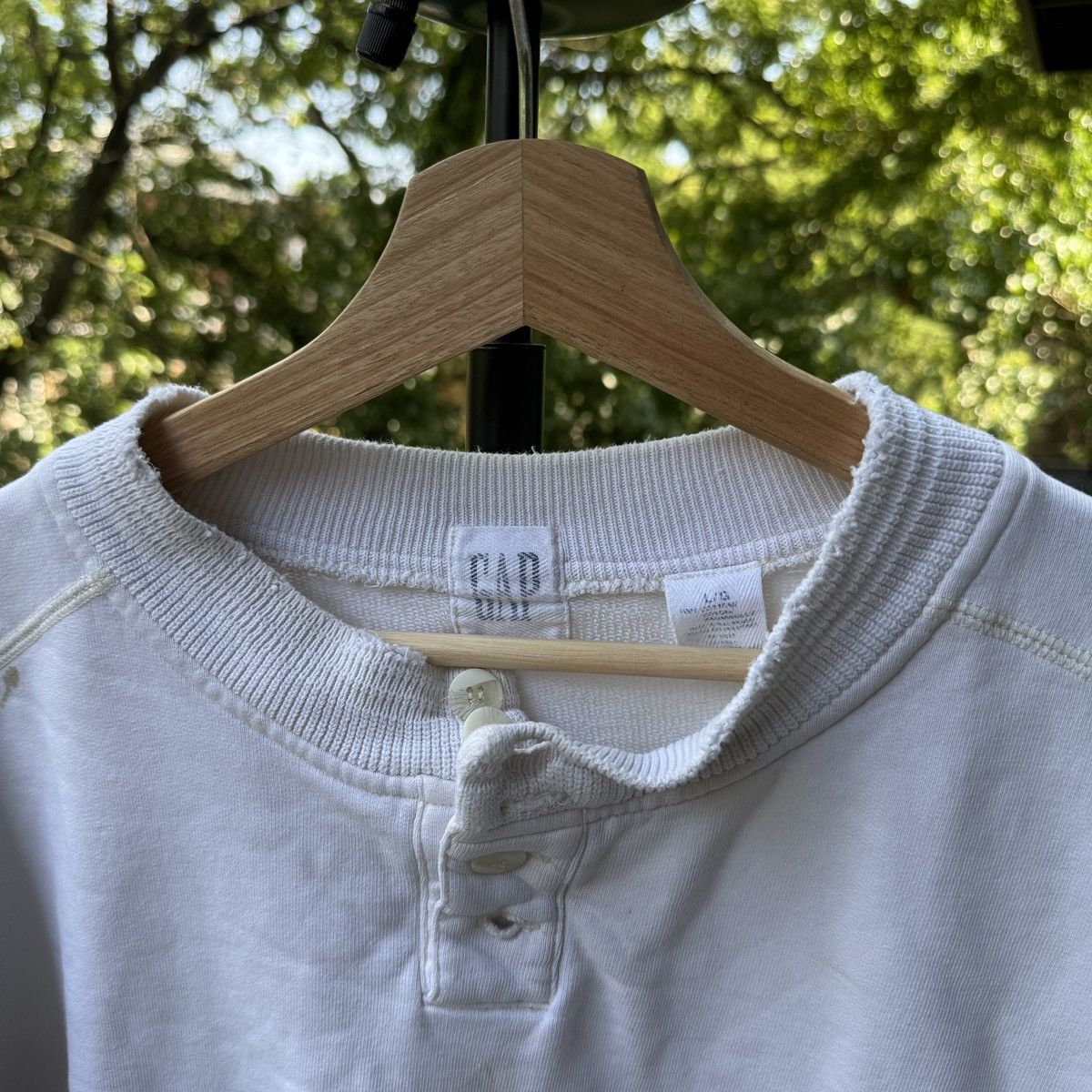 Vintage Thrashed Faded Distressed White Henley Sweatshirt ERD Grunge Size US L / EU 52-54 / 3 - 3 Thumbnail