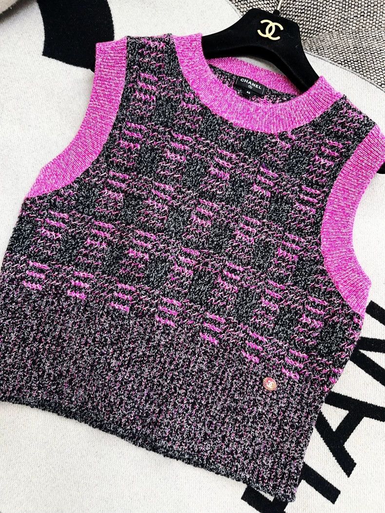 Chanel Chanel 22k purple and gray plaid sleeveless knitted vest Size S / US 4 / IT 40 - 3 Thumbnail