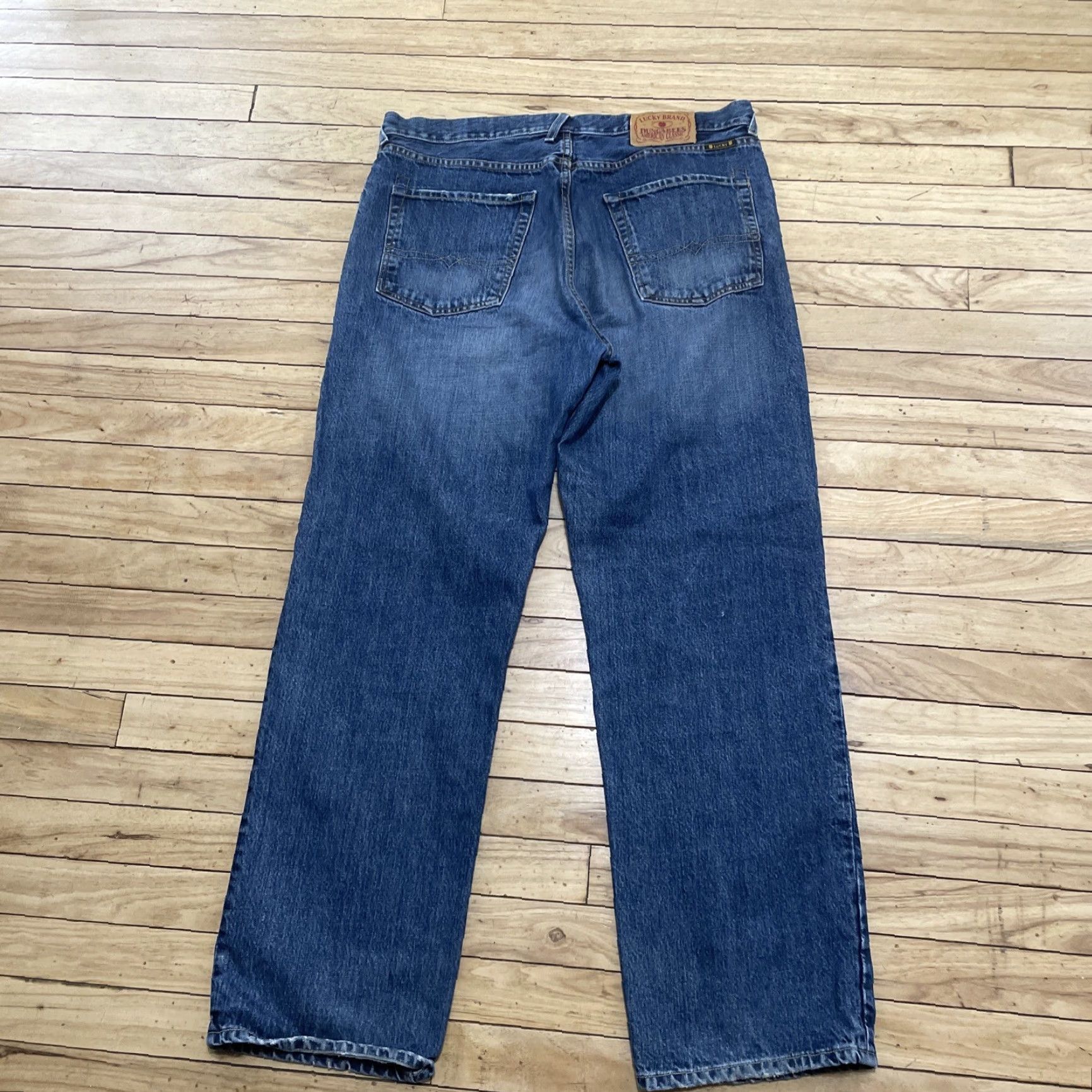 Lucky Brand VINTAGE Lucky Brand Jeans 36 X 32 Straight Rivet Fly Made USA Dungarees TV Movie Men Jeans Blue 5-Pocket Design USA Theme Y2K Streetwear Whiskers Mens Size US 36 / EU 52 - 2 Thumbnail