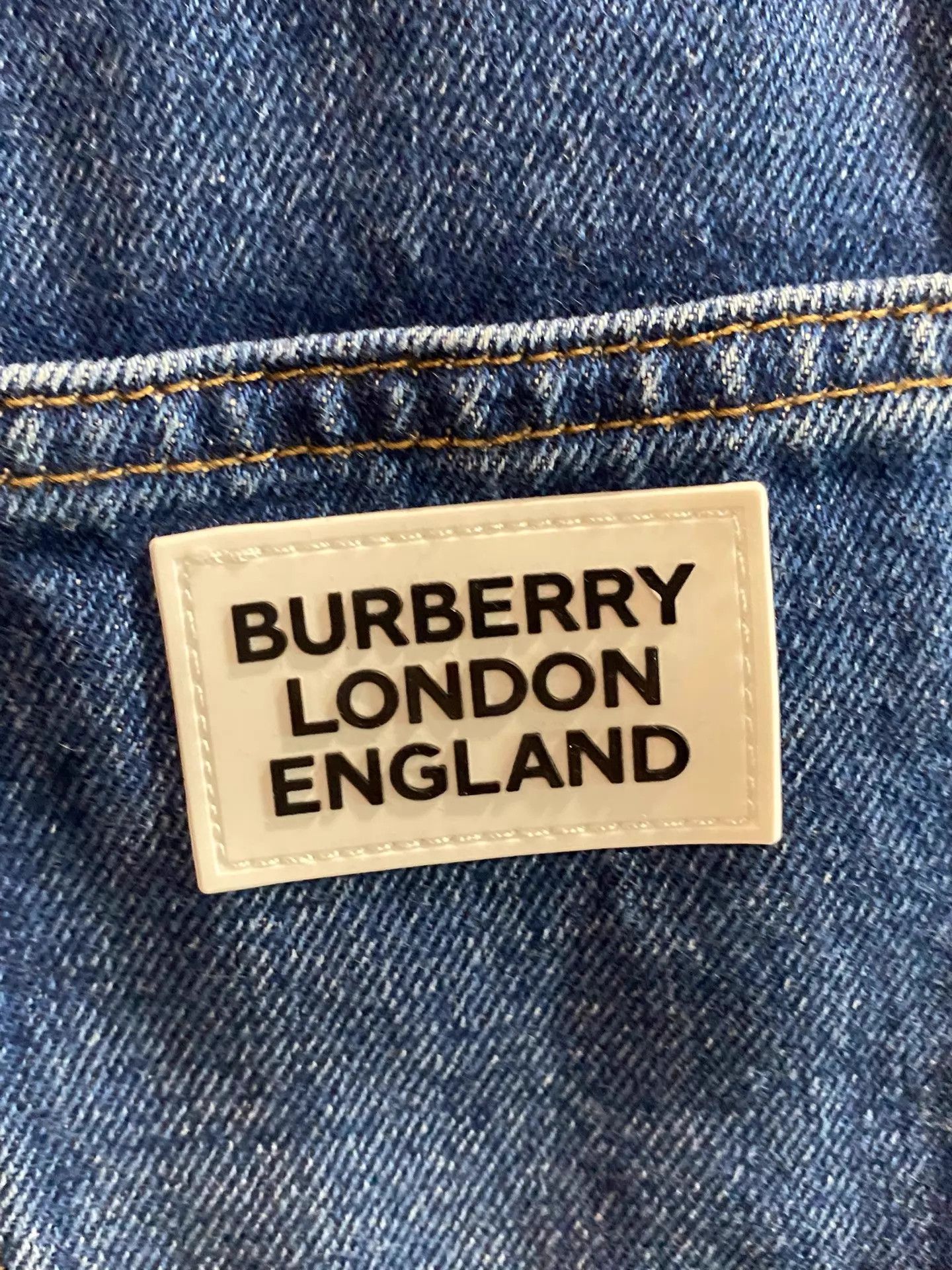 Burberry Burberry 24 Jeans Tailored Fit Flattering Legs Size 24" / US 00 / IT 34 - 7 Thumbnail