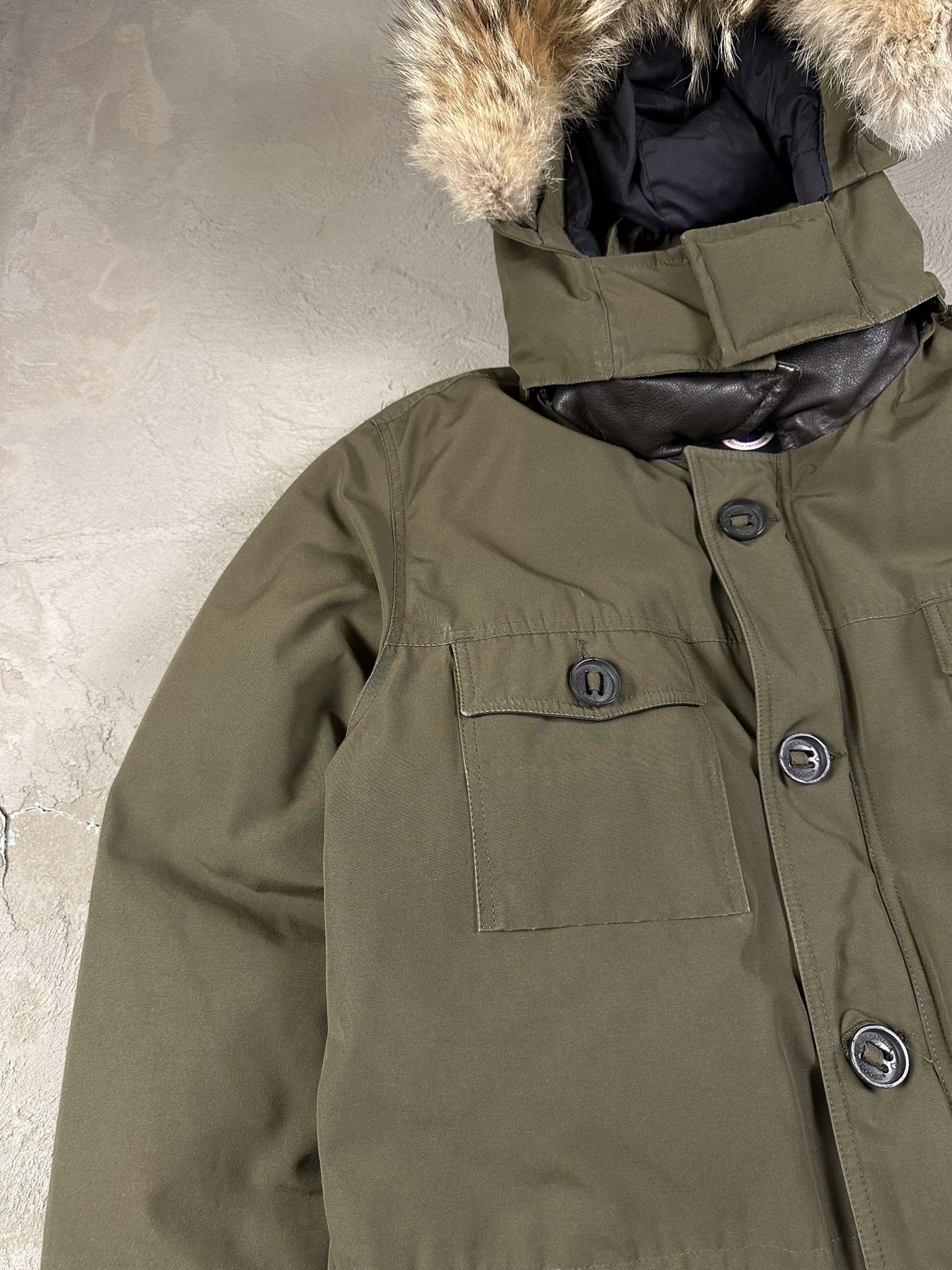 Canada Goose Canada Goose Baniff Fur Hood Military Down Winter Parka Size US XL / EU 56 / 4 - 7 Thumbnail