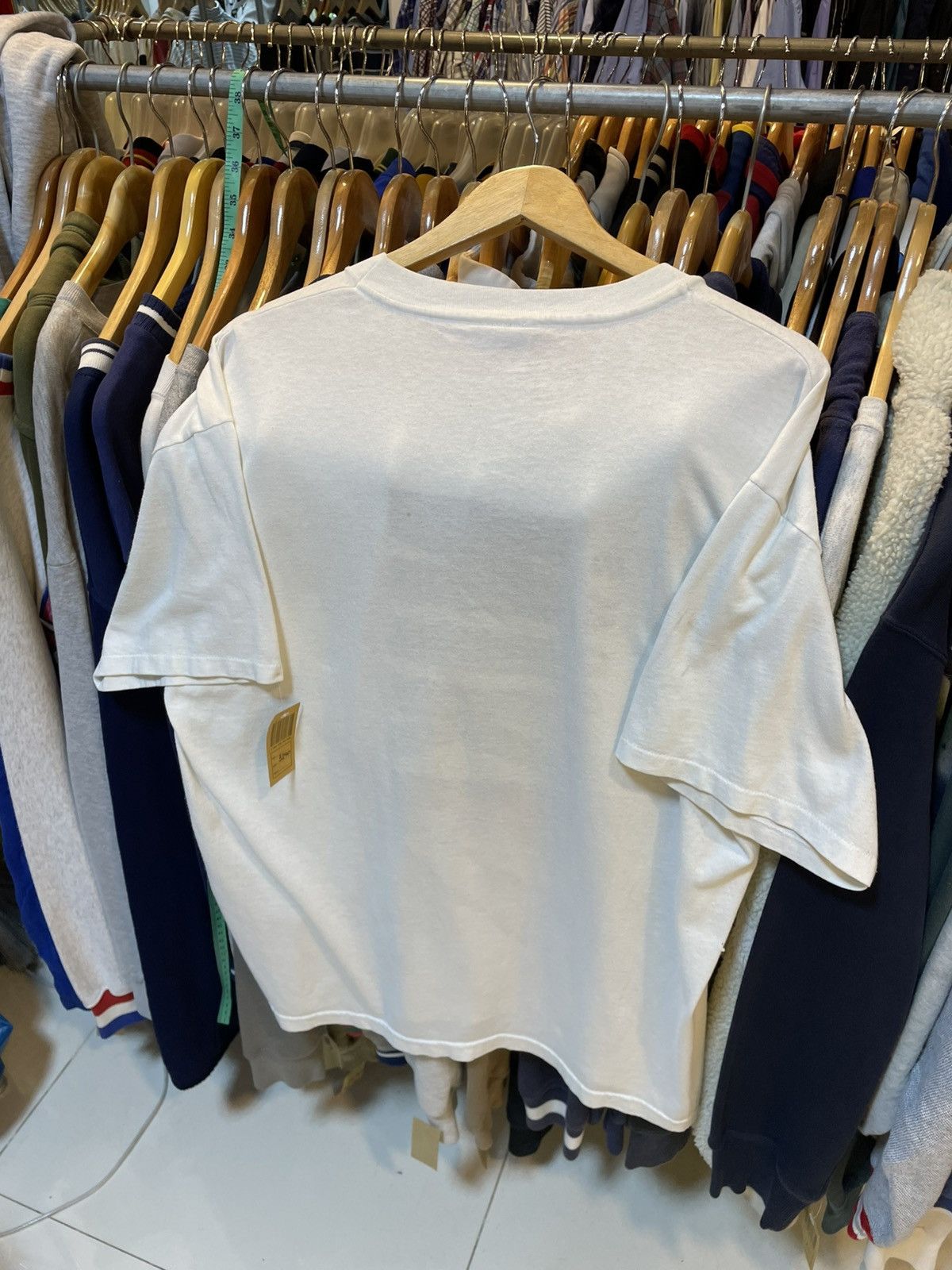 Nike Rare Vintage Nike Spell Out 90s Tee Size US XL / EU 56 / 4 - 3 Thumbnail
