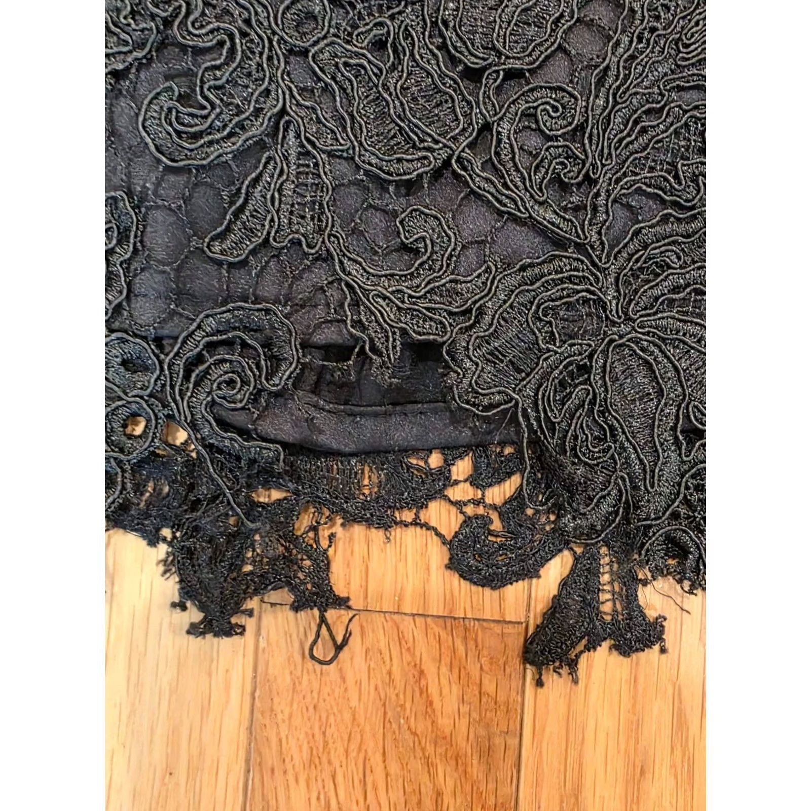 Vintage Heaven Mini Dress Women's XS Black Cutout Back Floral Lace Sleeveless Round Neck Party Cocktail Size XS / US 0-2 / IT 36-38 - 3 Thumbnail