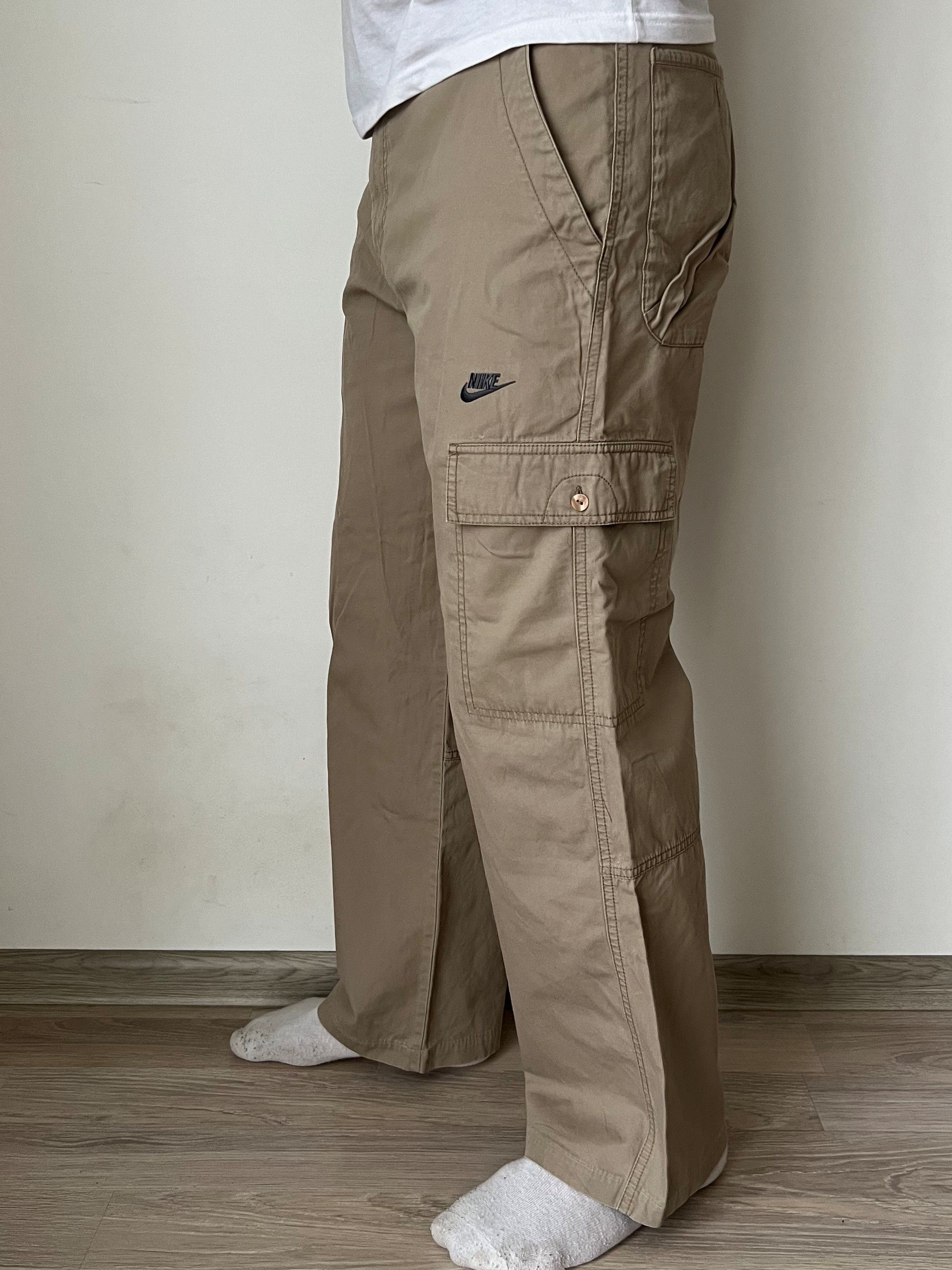Nike NIKE VINTAGE CARGO MULTI POCKET PANTS EMBRIOREDED LOGO Size US 32 / EU 48 - 1 Thumbnail