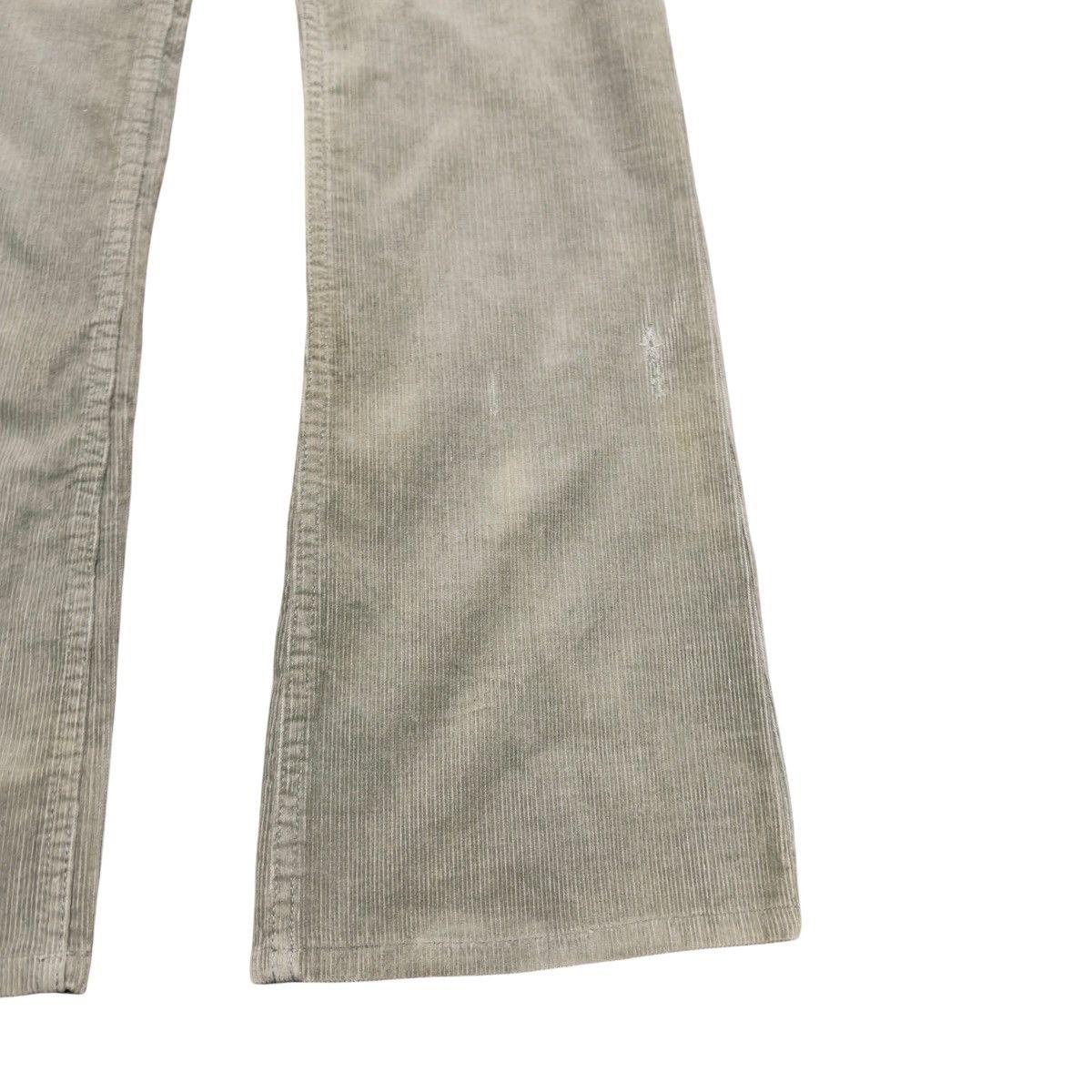 Levi's Vintage Levis 517 Green Corduroy Flare Jeans Hedi Slimane Size US 30 / EU 46 - 8 Thumbnail