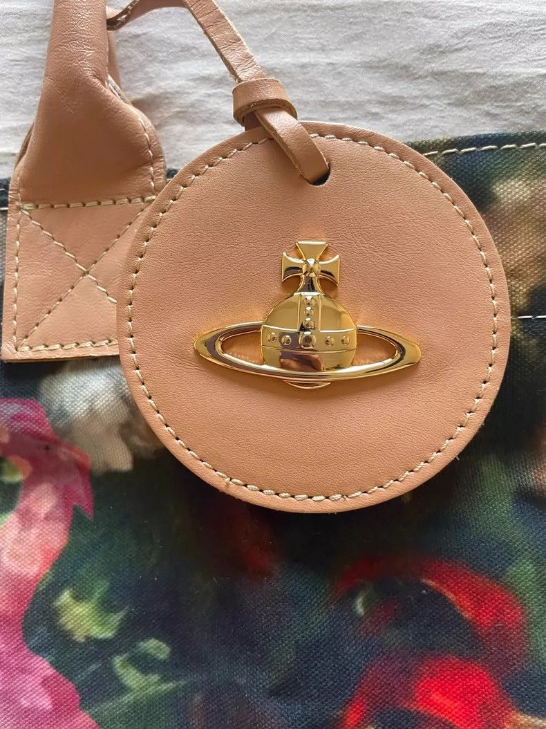 Vivienne Westwood Vivienne Westwood Oil painting flowers pink bear rare out Size ONE SIZE - 3 Thumbnail