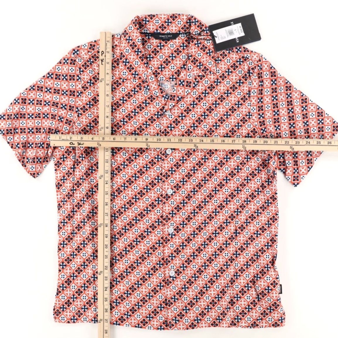 Kenneth Cole Kenneth Cole Red Geometric Button Up Shirt Mens S Rayon Geometric Button Up Shirt Red Mens S Size US S / EU 44-46 / 1 - 3 Thumbnail