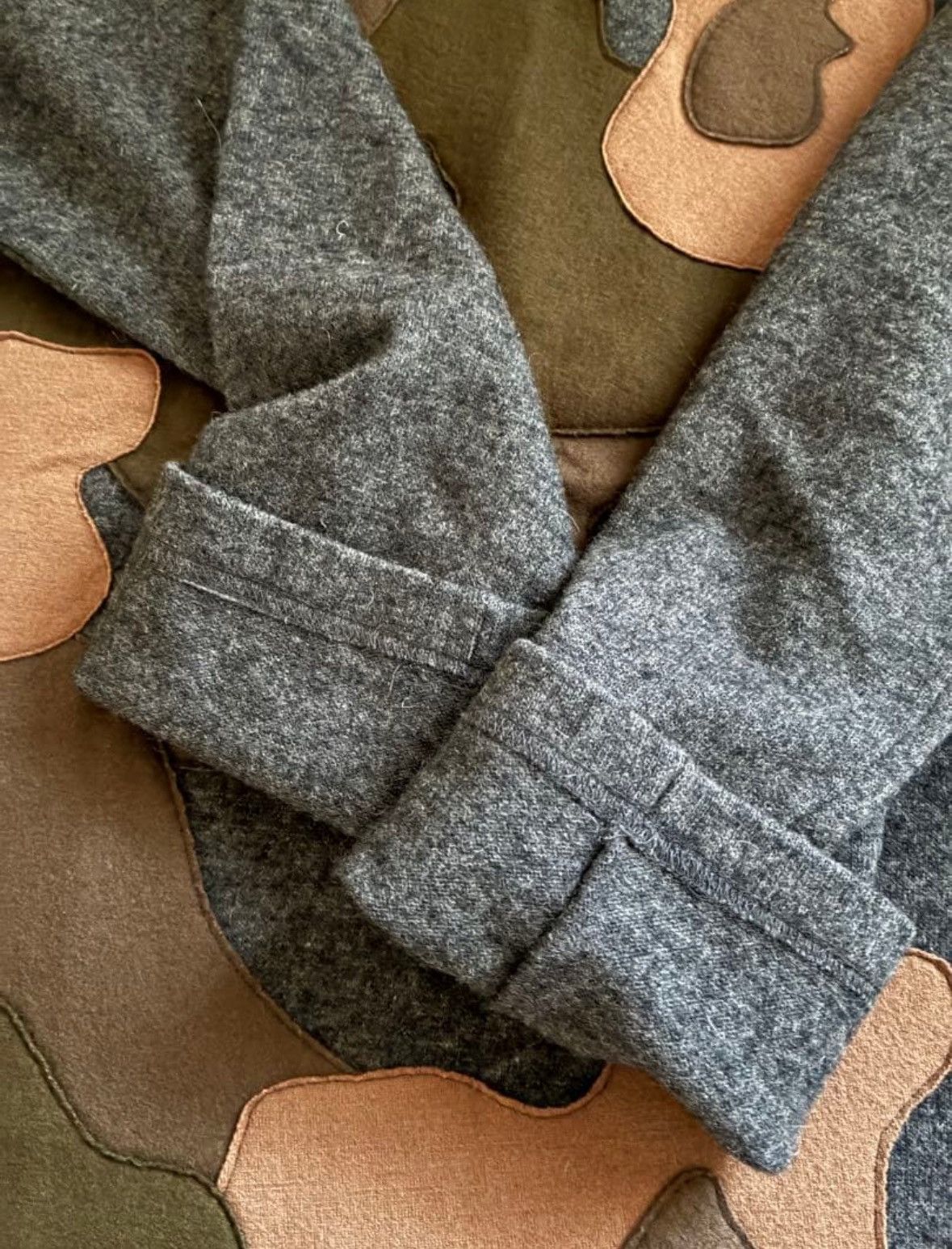 Comme des Garcons Homme Deux COMME des GARÇONS HOMME DEUX Camo Patchwork Knit LS Size US L / EU 52-54 / 3 - 4 Thumbnail