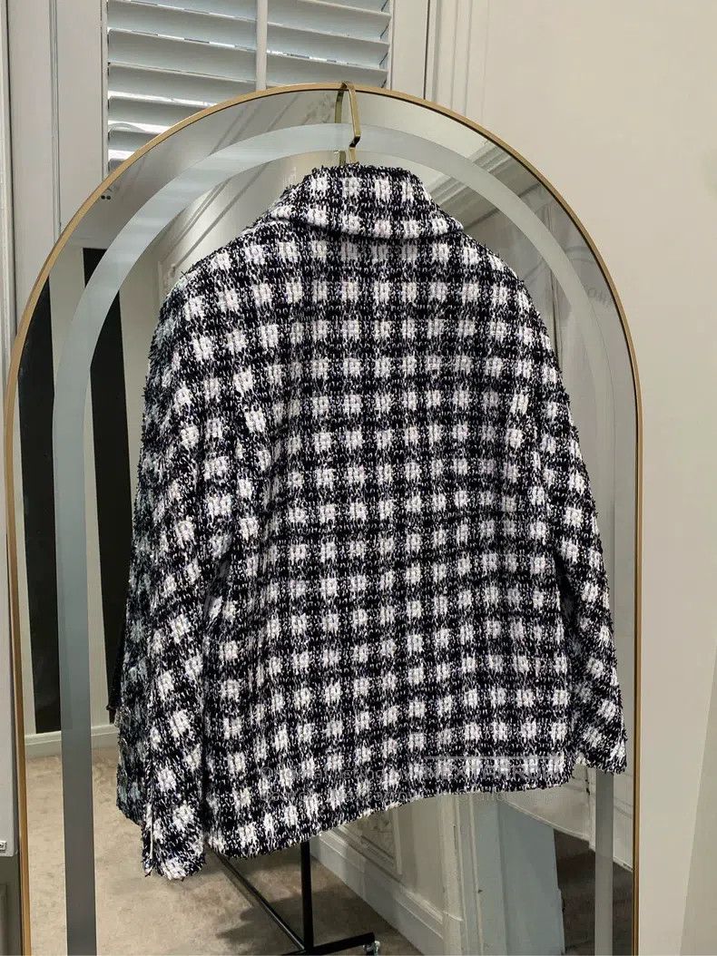 Chanel Chanel 23-year-old plaid lapel diamond button jacket Size XS / US 0-2 / IT 36-38 - 2 Thumbnail