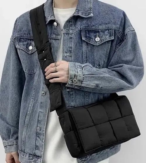 Japanese Brand Fashion y2k quilted woven crossbody messenger bag vintage Size ONE SIZE - 4 Thumbnail