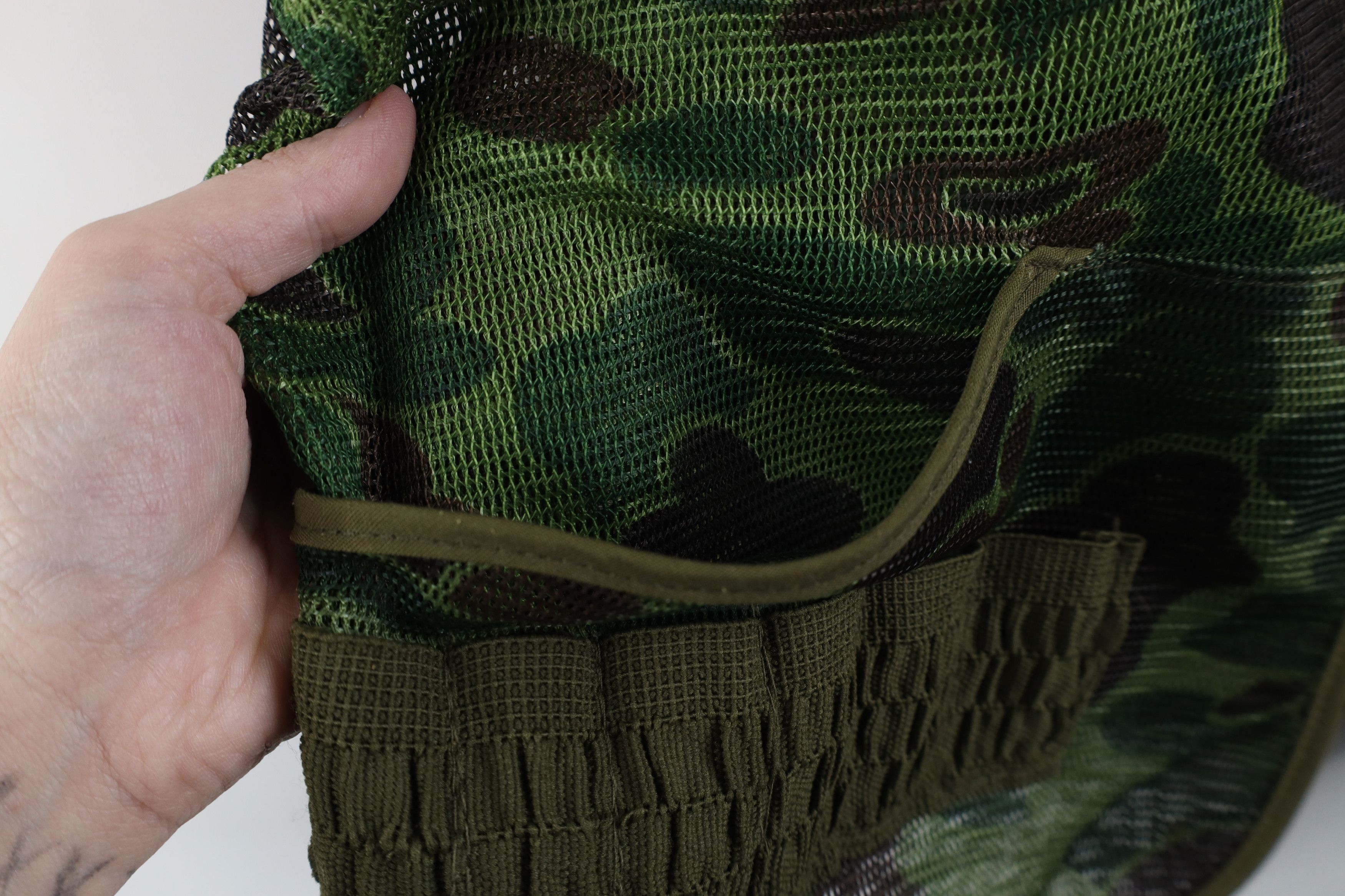 Vintage Vintage 70s Streetwear Camouflage Mesh Hunting Vest Jacket Size US L / EU 52-54 / 3 - 5 Thumbnail