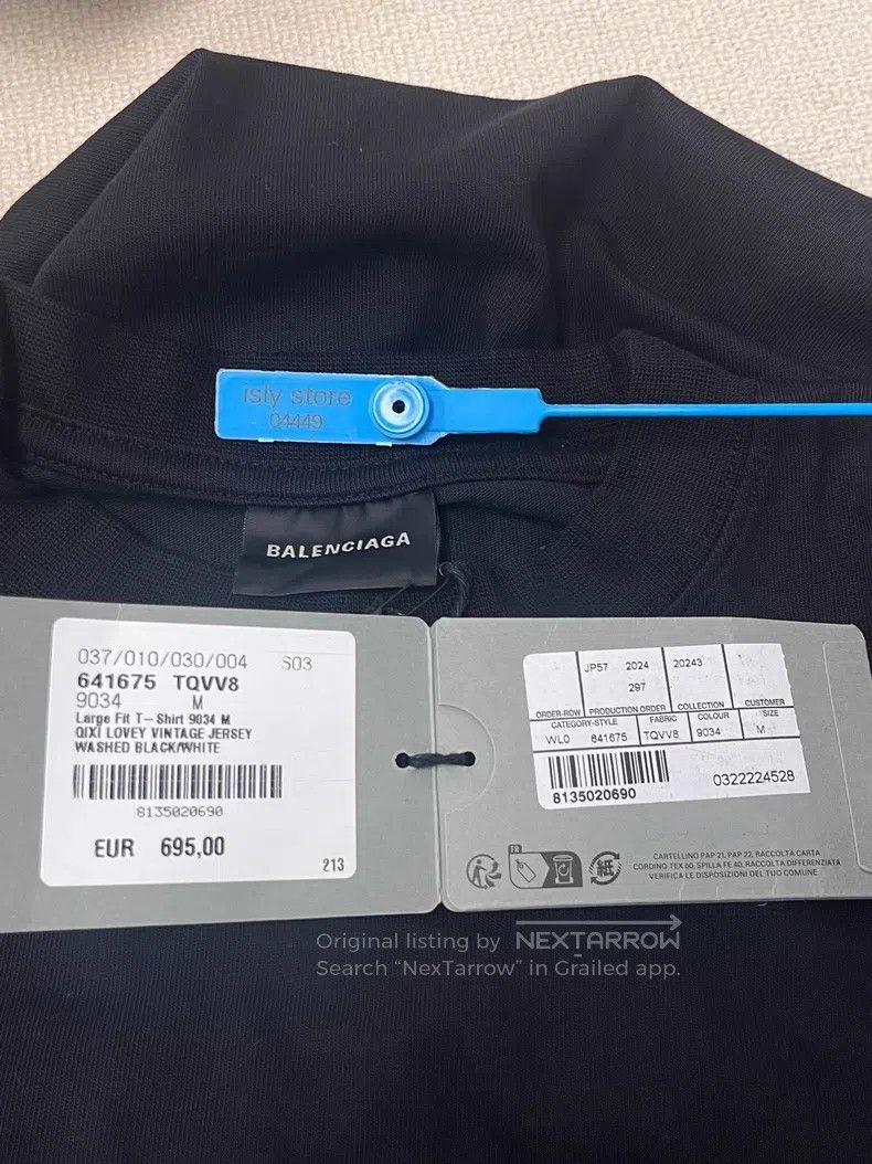Balenciaga Balenciaga Solid Color Heart Shape Distressed Effect Short Size US M / EU 48-50 / 2 - 5 Thumbnail