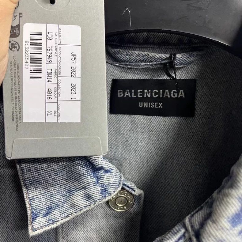 Balenciaga Balenciaga latest light blue letter lapel single breasted l Size US XL / EU 56 / 4 - 3 Thumbnail