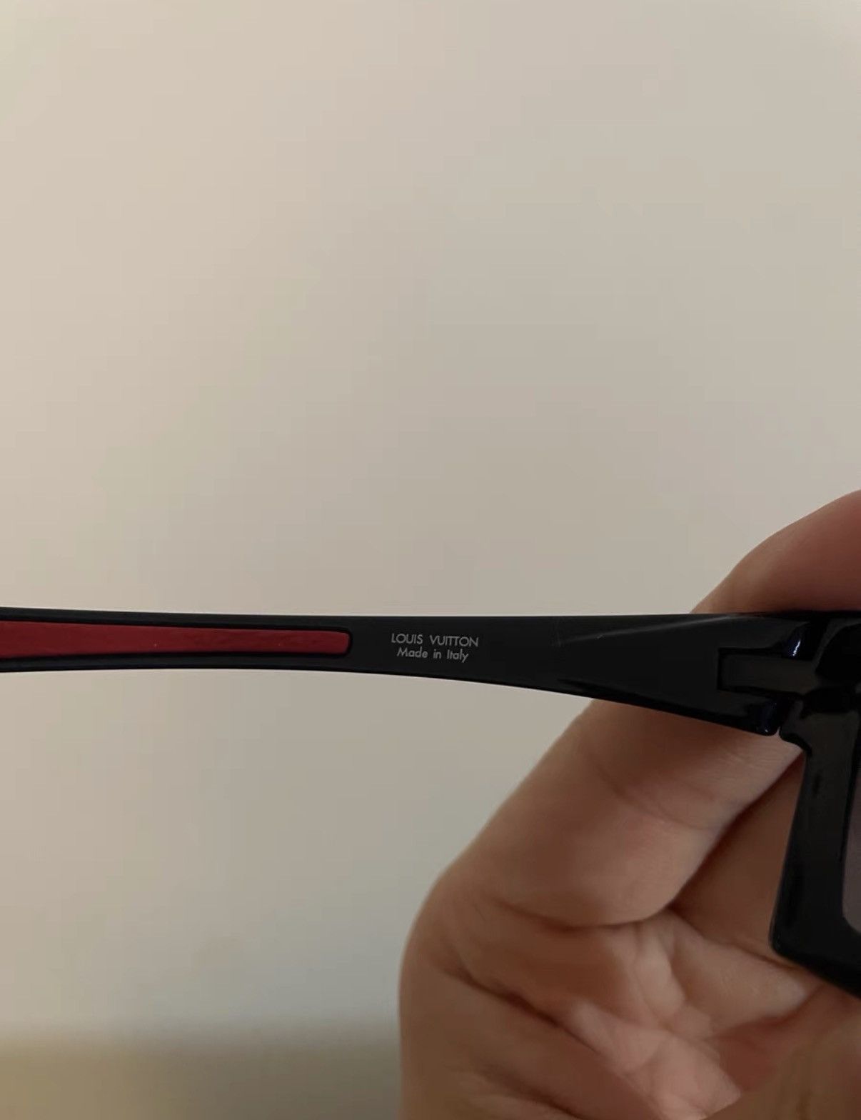Louis Vuitton Louis Vuitton LV Trophy Logo Sunglasses Size ONE SIZE - 5 Thumbnail