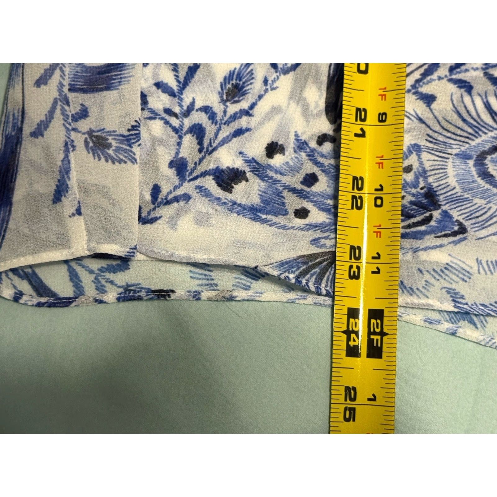 Vintage MISA Shirt Womens Small White Blue Floral Long Sleeve Frances Top V-Neck Pullover Ruffle Blouse Casual Womens Size S / US 4 / IT 40 - 6 Thumbnail