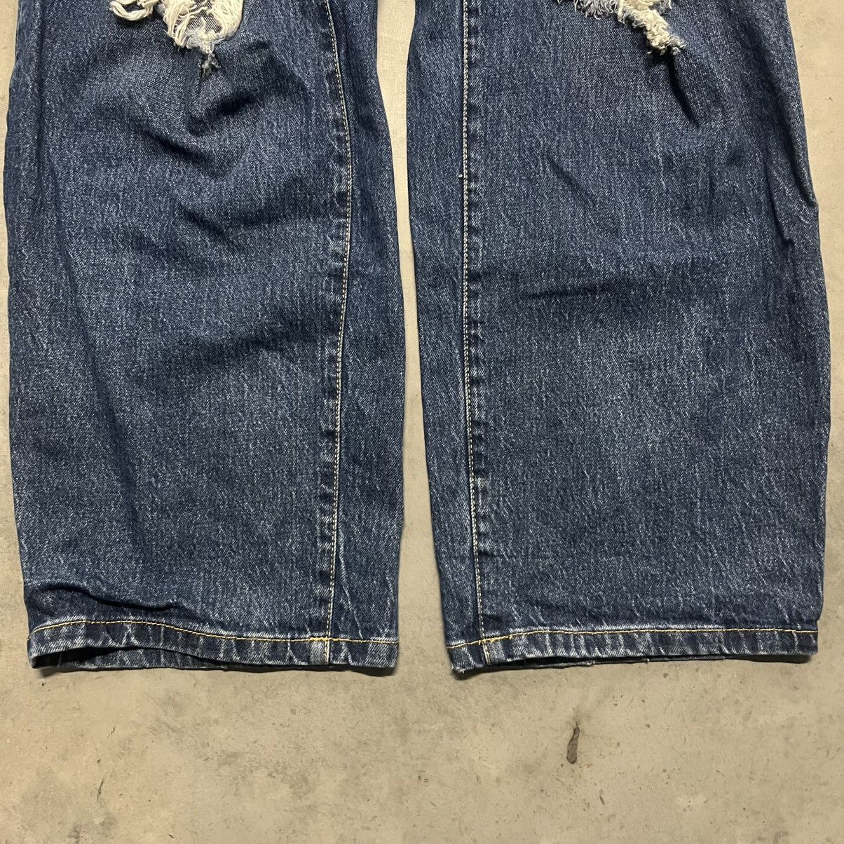 Japanese Brand × Vintage Crazy Vintage Baggy High rise Distressed Ripped Denim jeans Size 26" / US 2 / IT 38 - 4 Thumbnail