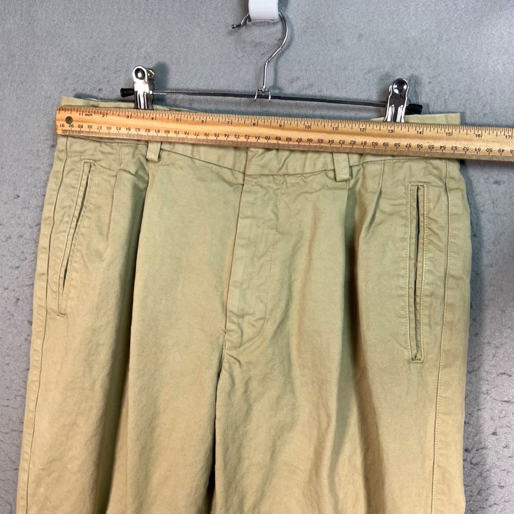 Vintage C.P. Company Mens 50 Beige Cotton Pleated Dress Pants Main Selling Point Pants Adult Mens 50 Beige Cotton Pleated Dress Pants Italy 8/10 Mens Size US 31 - 6 Thumbnail
