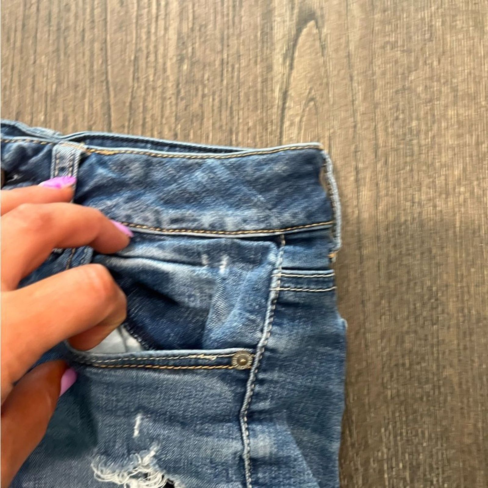American Eagle Outfitters American Eagle Super Stretch Medium Wash Shorts Size 2 Size 26" / US 2 / IT 38 - 7 Thumbnail