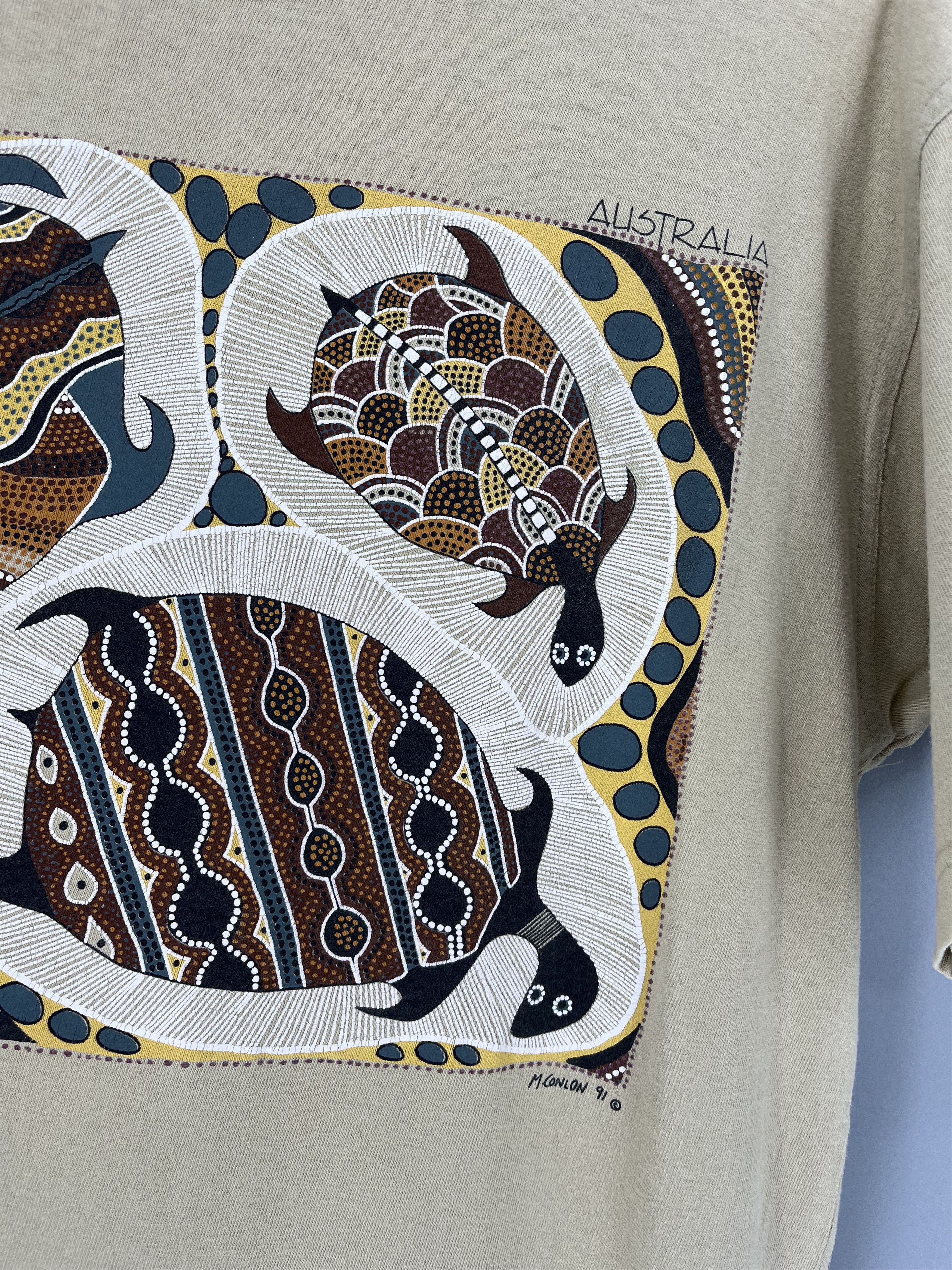 Vintage Vintage 1991 Max Conlon Turtles Laying Eggs Aboriginal Art Size US XL / EU 56 / 4 - 7 Thumbnail