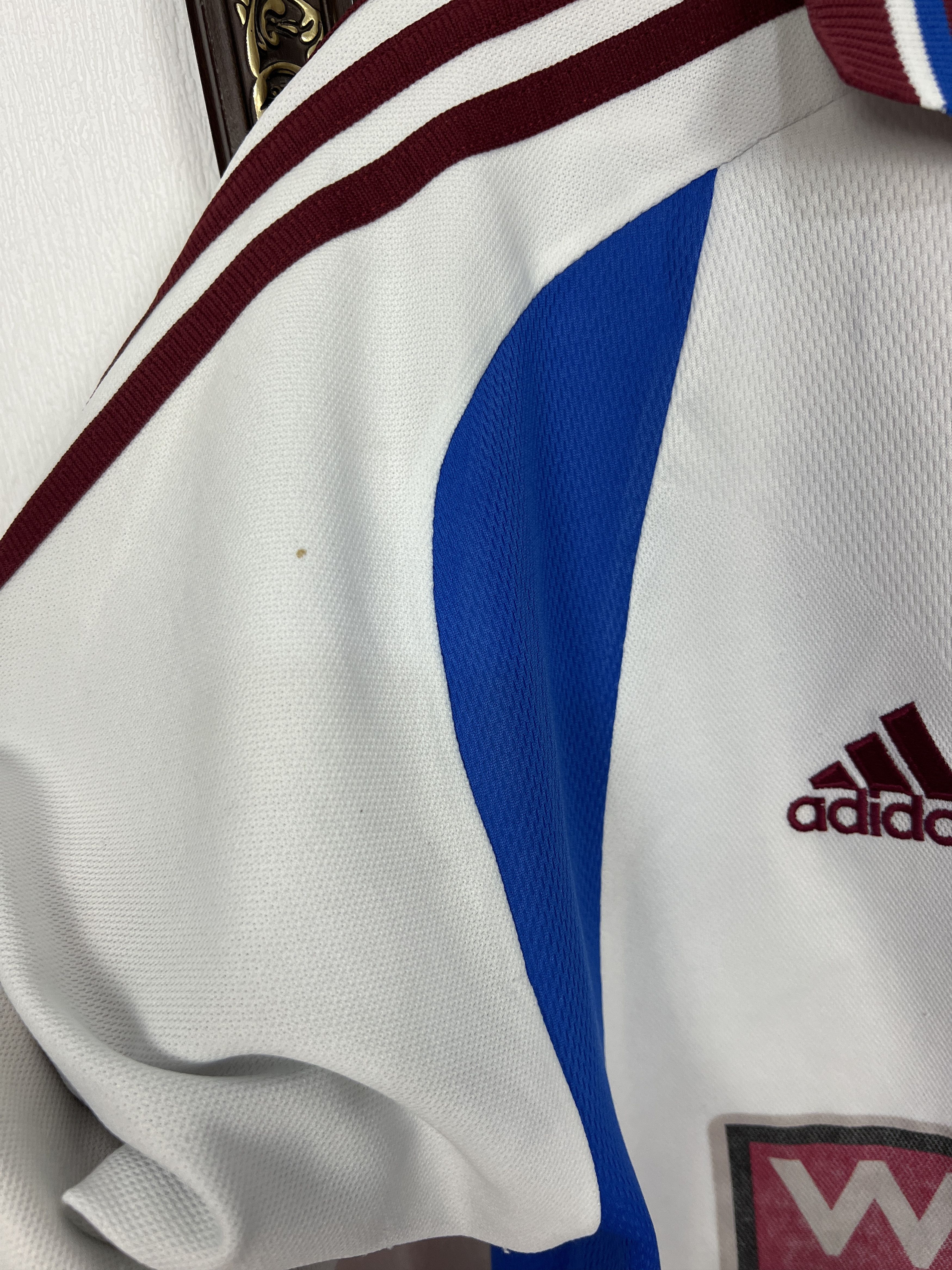 Adidas Servette Away football shirt 2000 Soccer Adidas Jersey Size US S / EU 44-46 / 1 - 6 Thumbnail