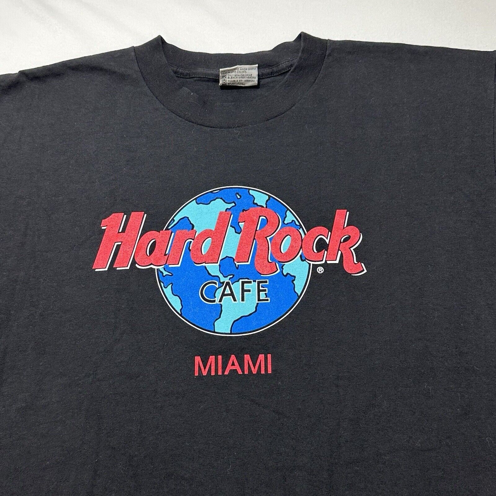 Hard Rock Cafe Vintage Hard Rock Cafe Miami Large Black Graphic T Shirt Size US L / EU 52-54 / 3 - 2 Thumbnail